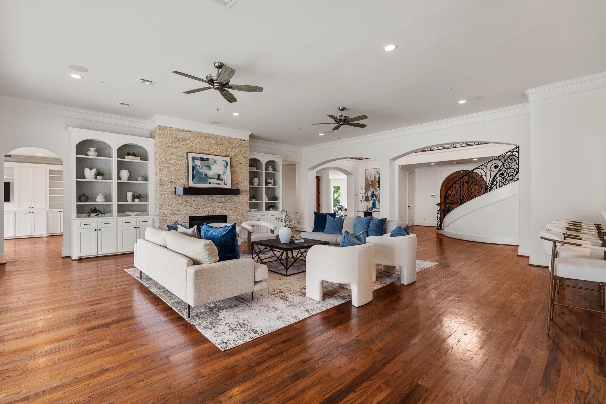 5410 Valerie St, Bellaire, TX 77401 photo