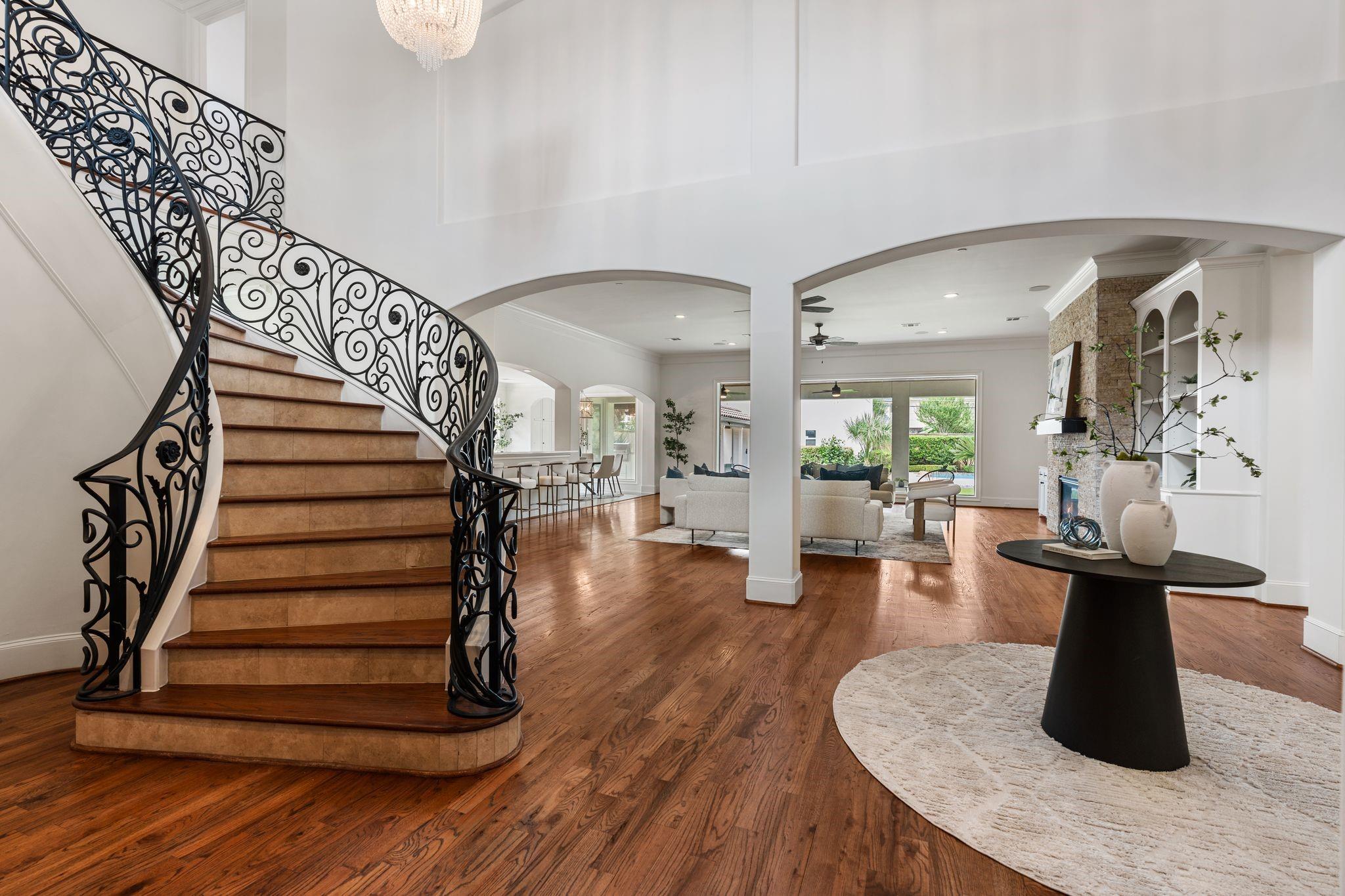 5410 Valerie St, Bellaire, TX 77401 photo