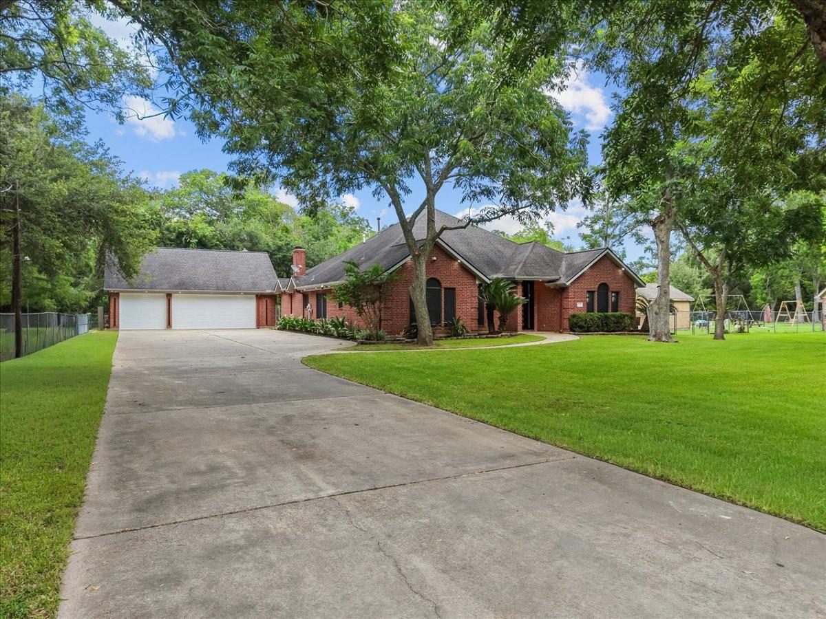 9700 Jay Rd, Hitchcock, TX 77563 photo
