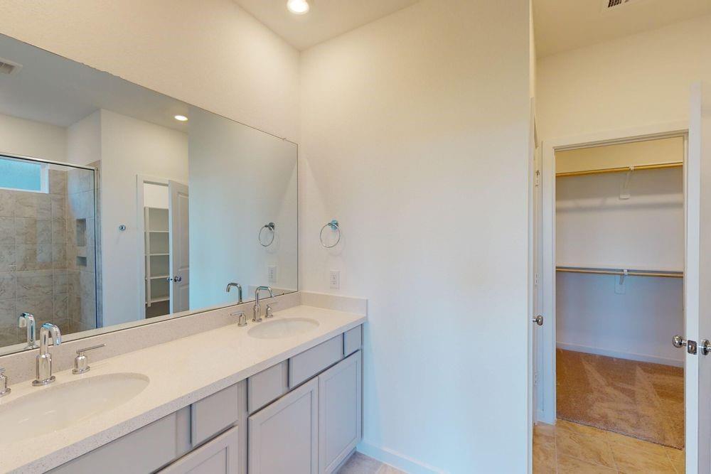 9722 Yaletzi Gardens St, Richmond, TX 77407 photo