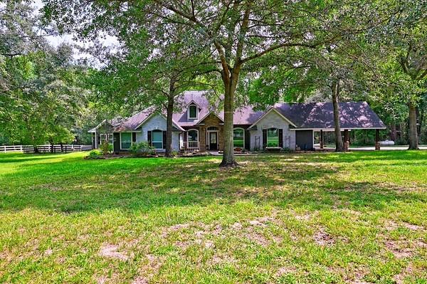 11 W Lake Forest Ct, Conroe, TX 77384 photo