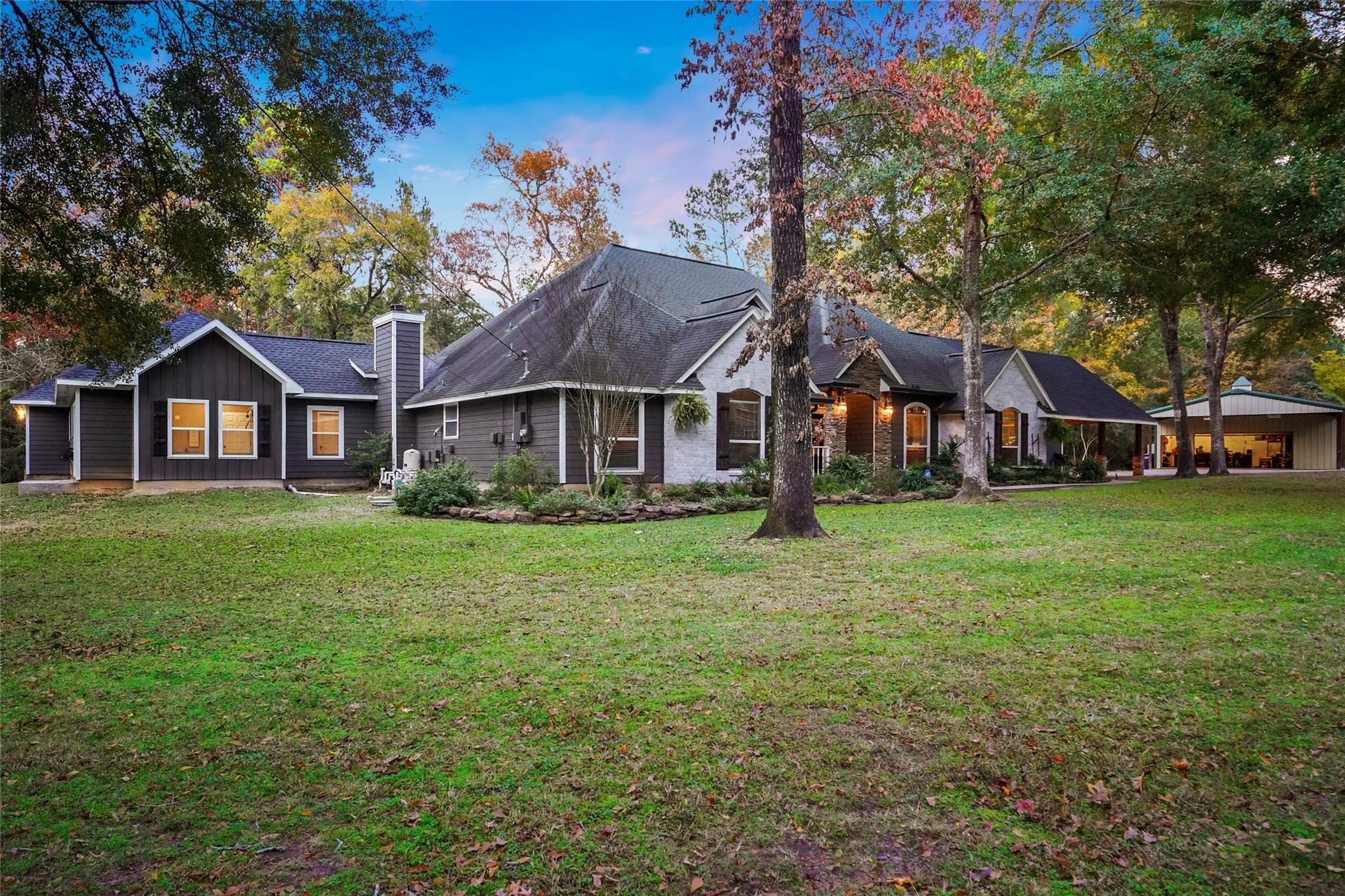 11 Lake Forest Ct, Conroe, TX 77384