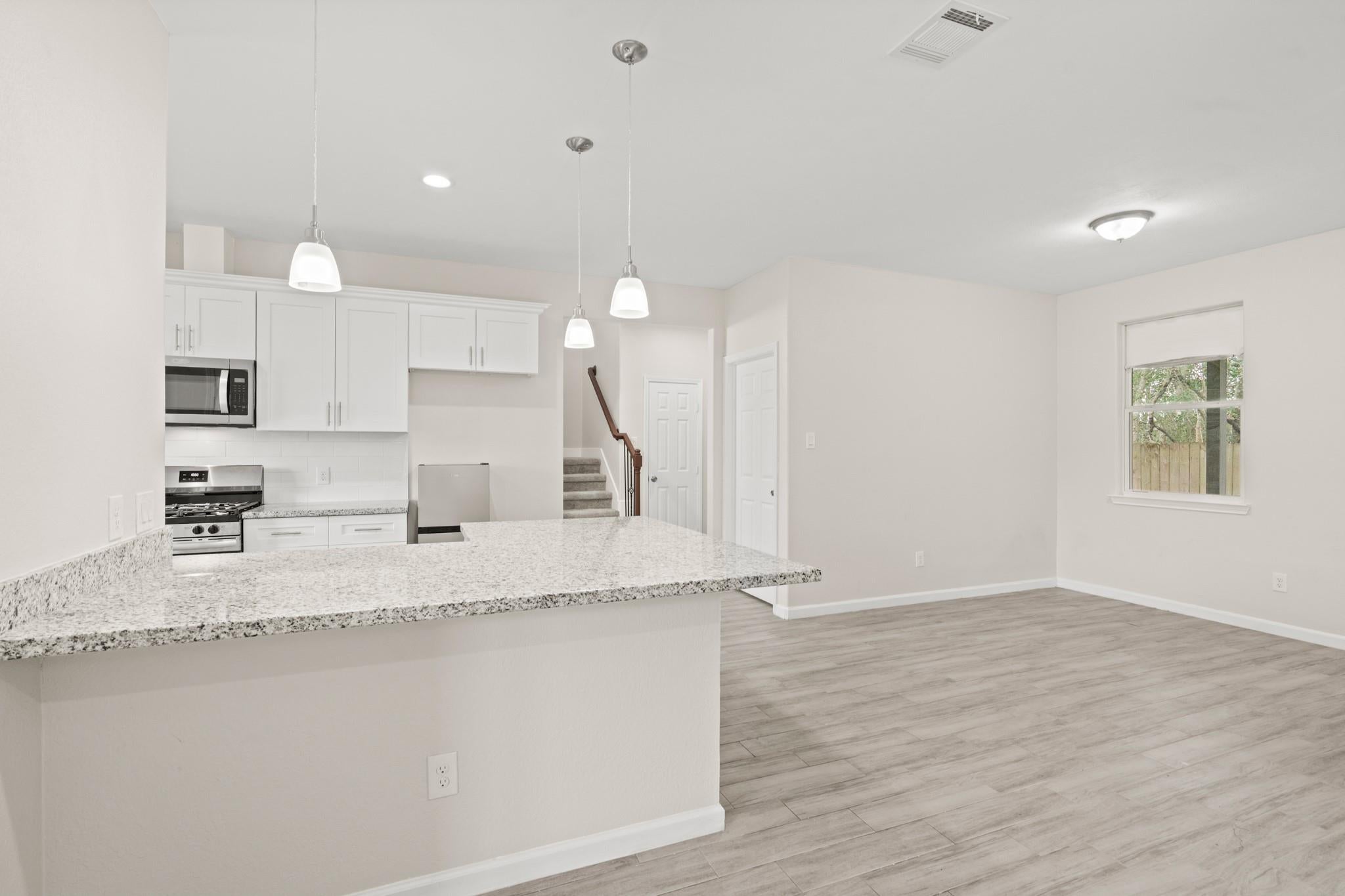 4943 Leamathew St, Houston, TX 77045 photo