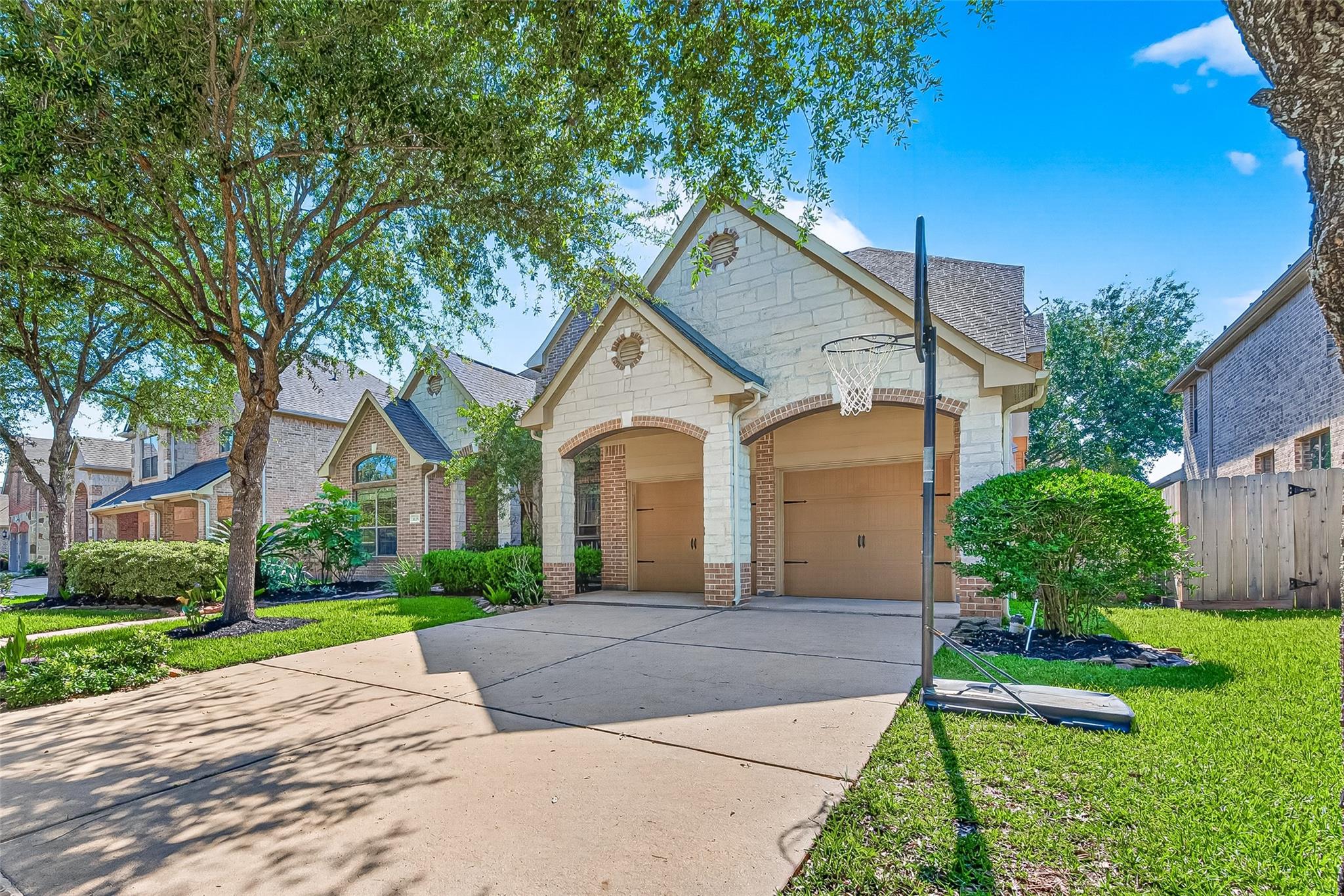 635 Doscher Ln, Sugar Land, TX 77479 photo
