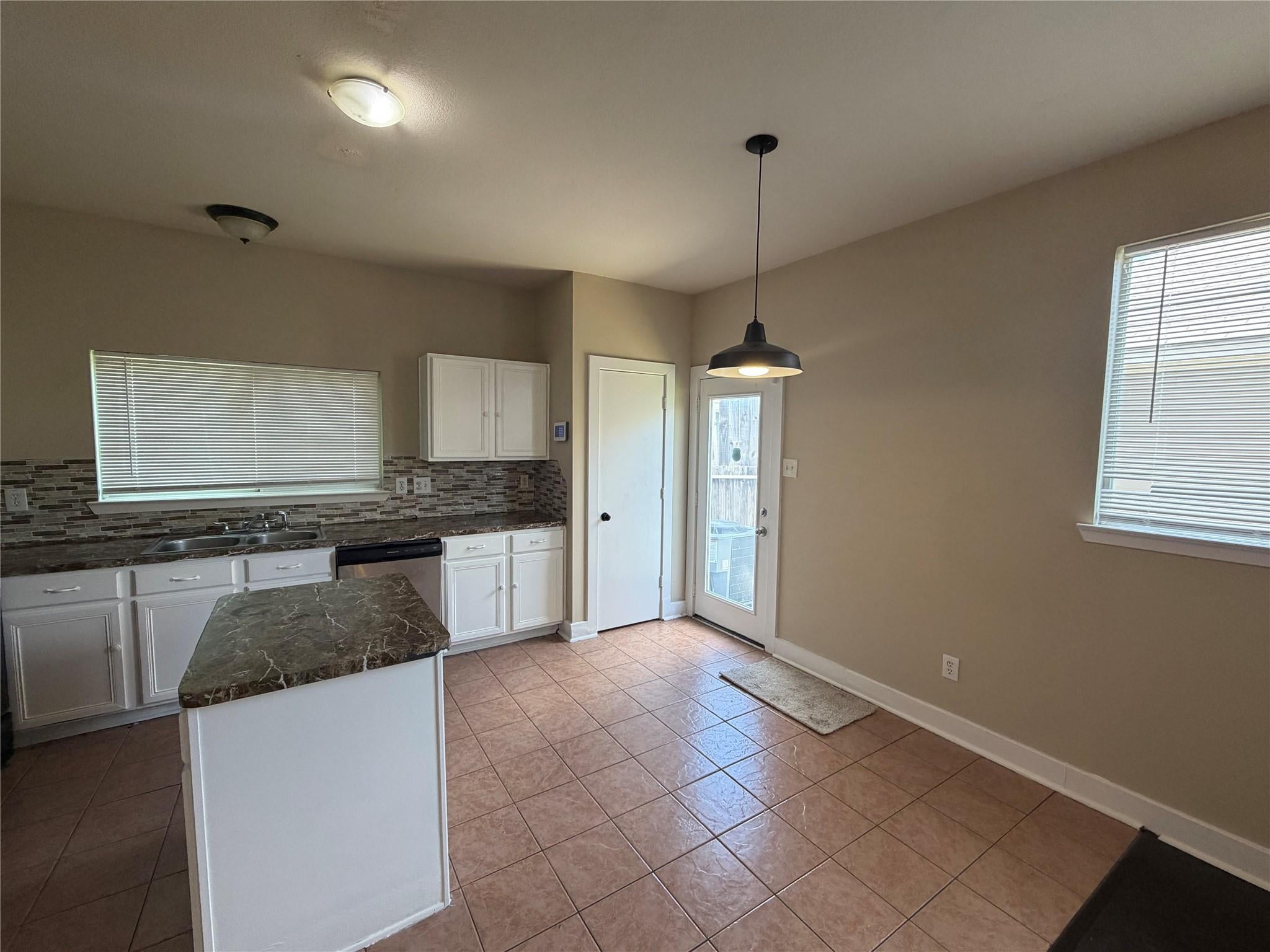 11736 Chanteloup Dr, Houston, TX 77047 photo