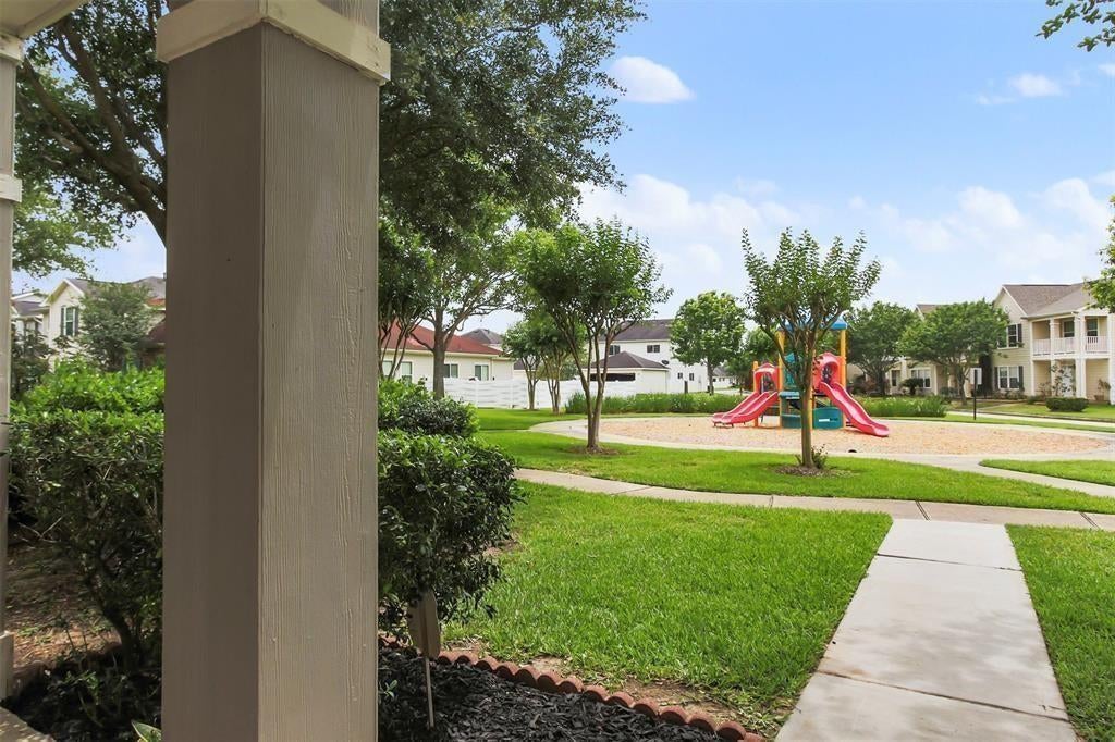 11736 Chanteloup Dr, Houston, TX 77047 photo