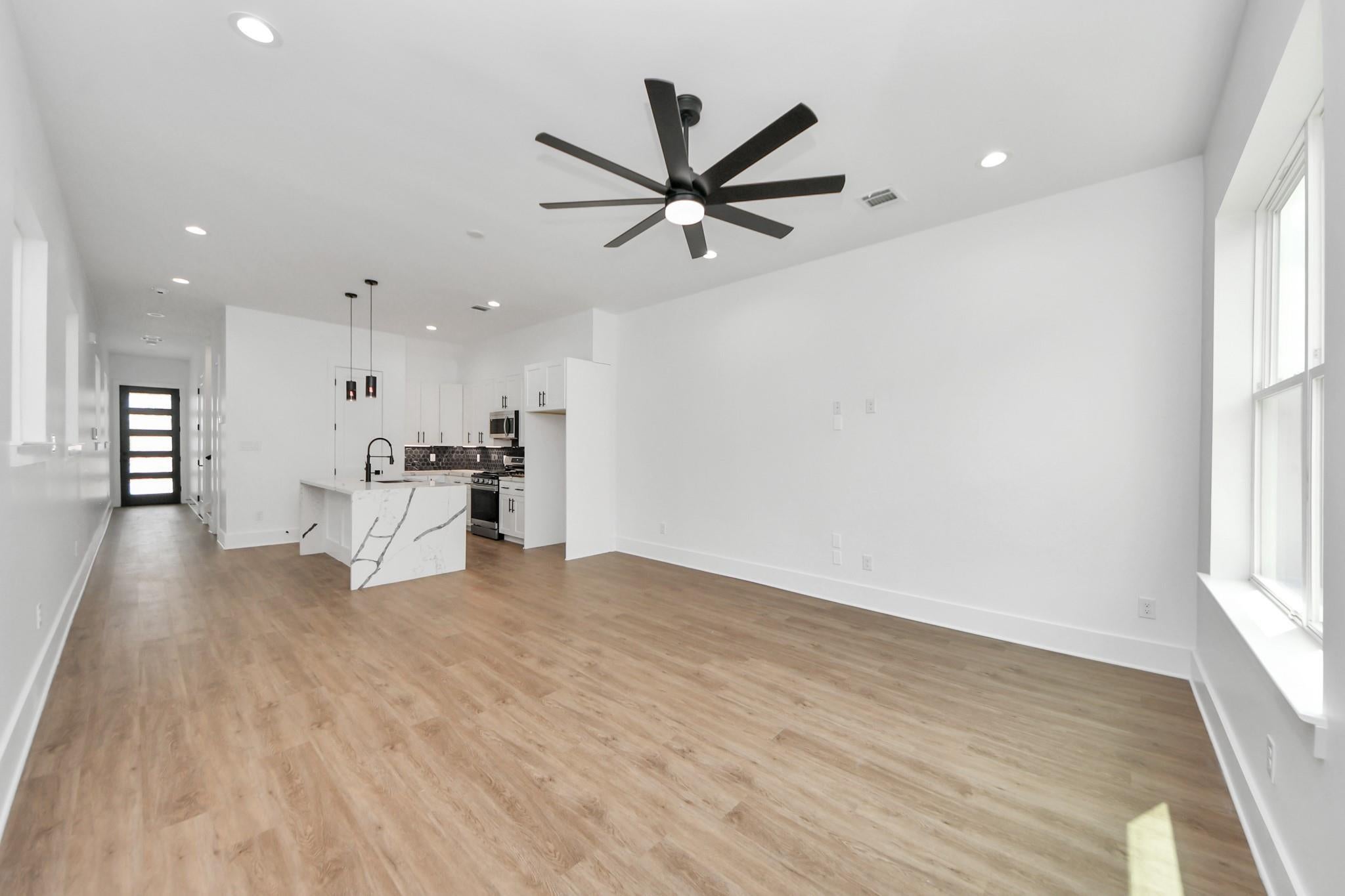 5029 Broom St #C, Houston, TX 77091 photo