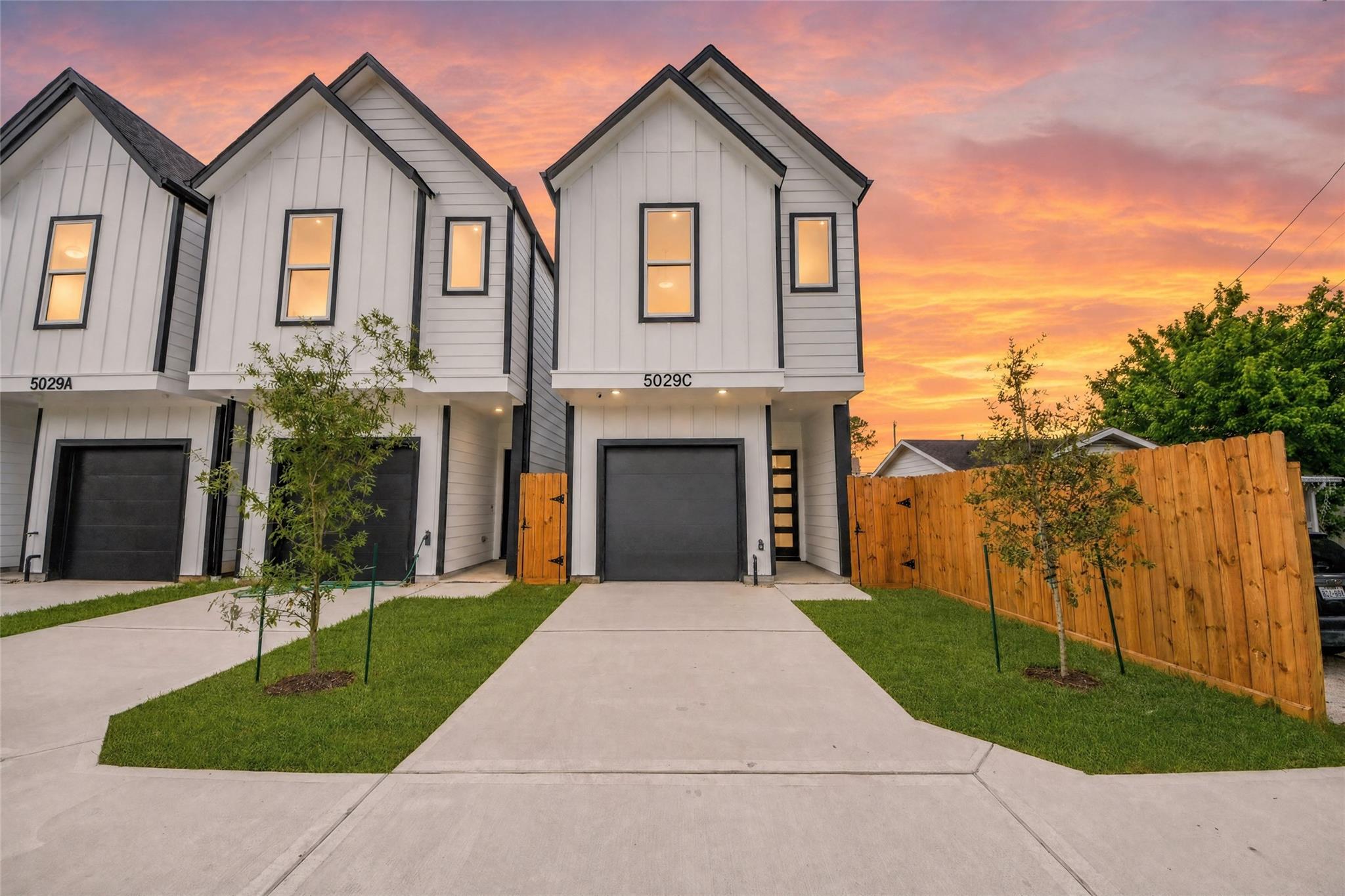5029 Broom St #C, Houston, TX 77091 photo