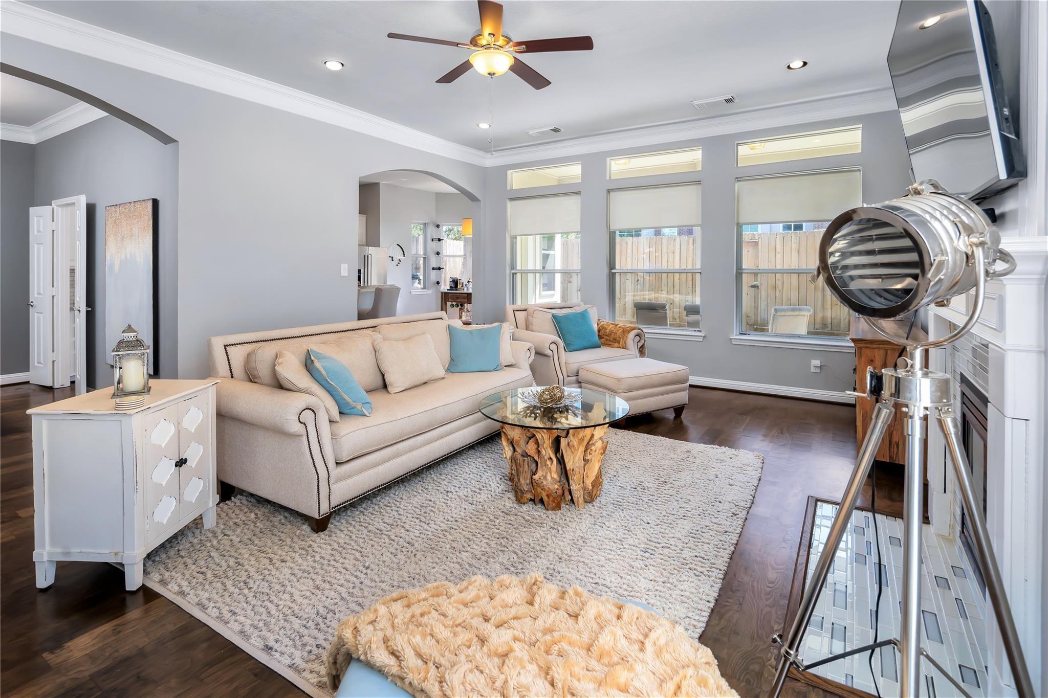 1420 Asbury St, Houston, TX 77007 photo