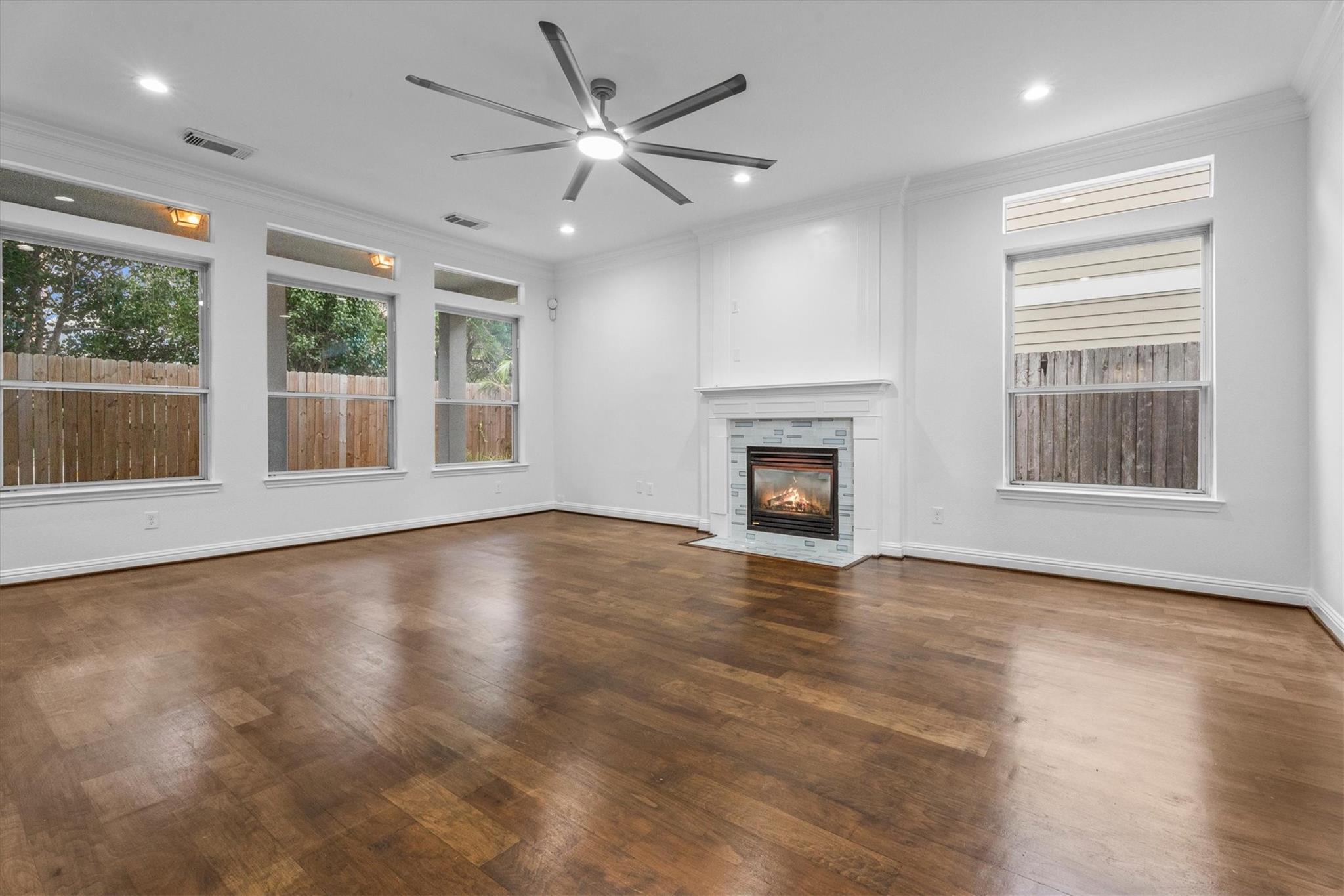 1420 Asbury St, Houston, TX 77007 photo