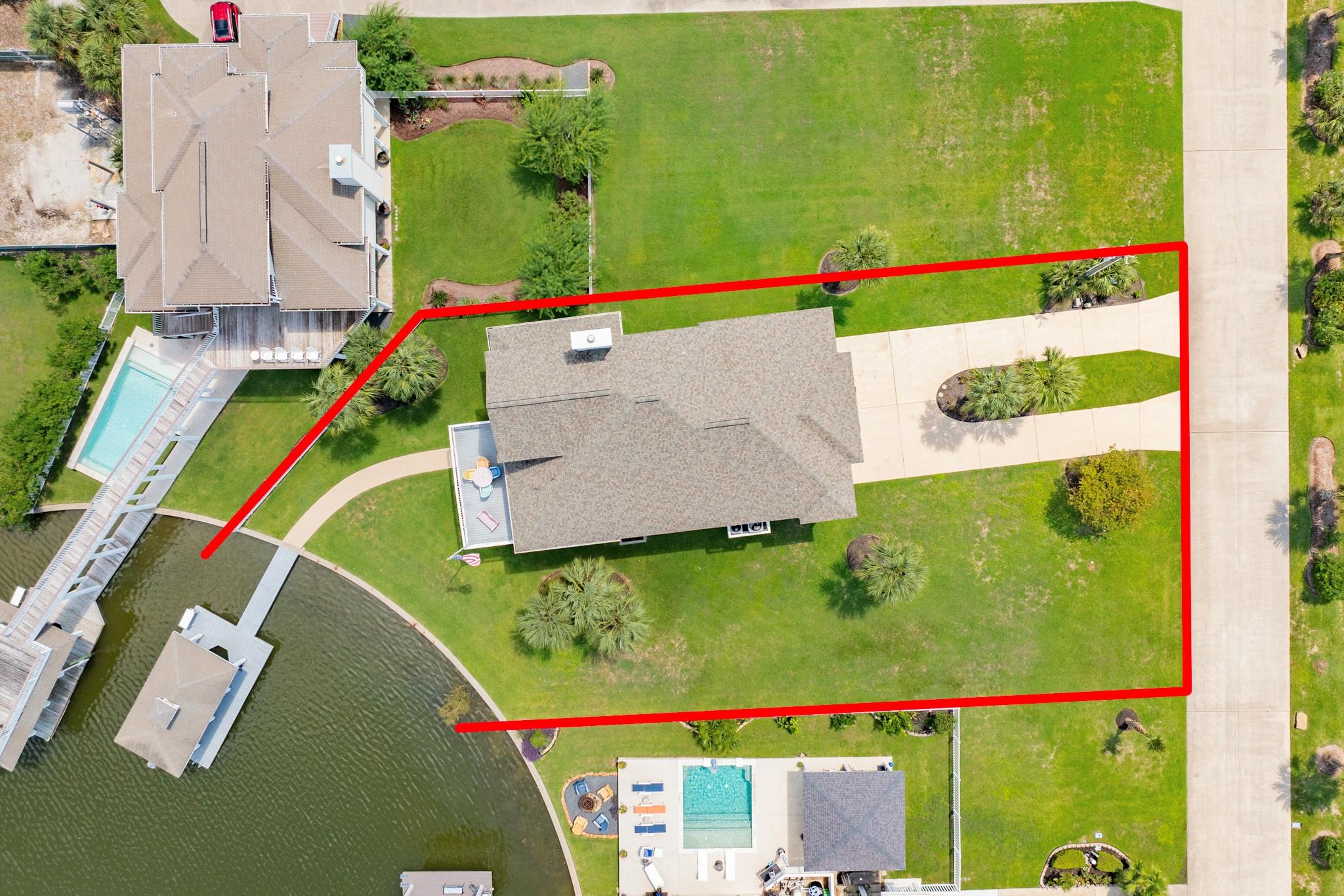 3635 Cove Ln, Galveston, TX 77554 photo