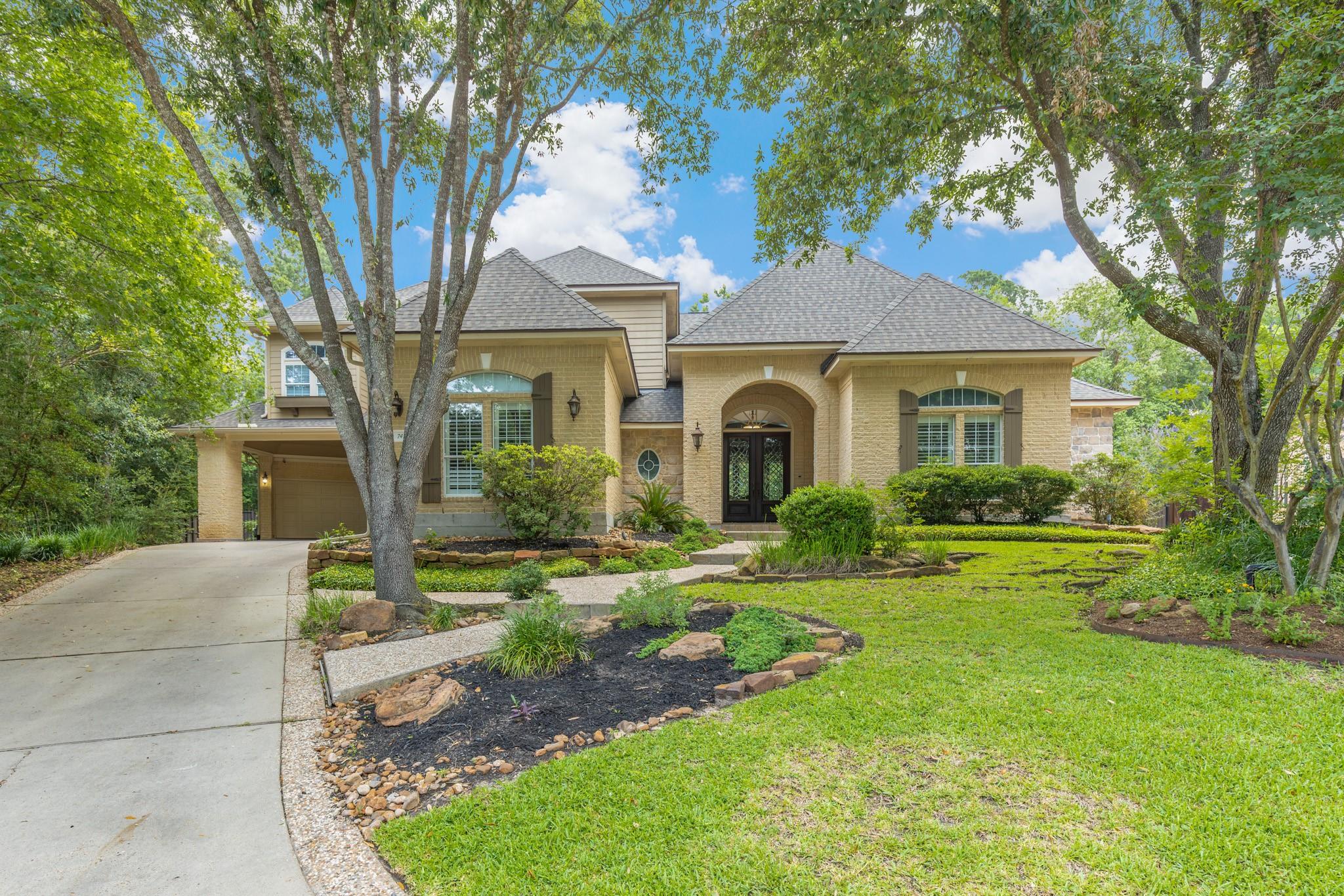 74 W Thymewood Pl, The Woodlands, TX 77382 photo