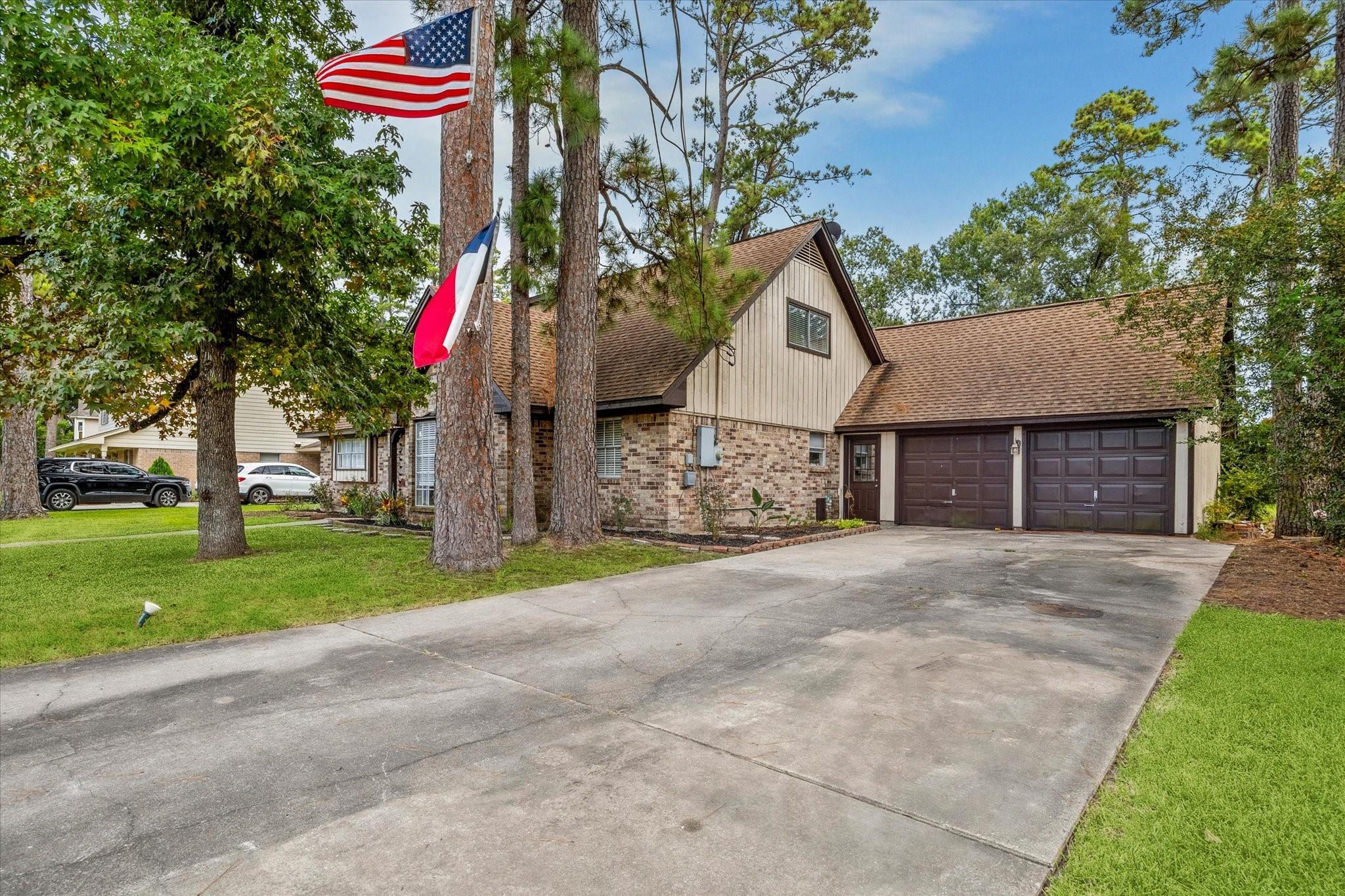 2031 White Feather Trl, Crosby, TX 77532 photo