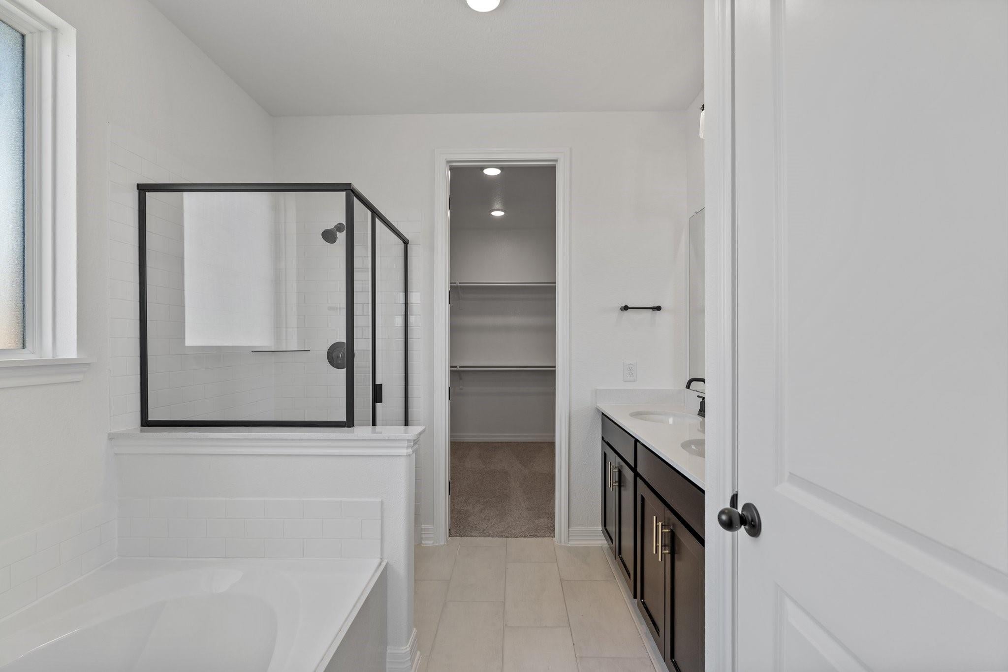 14814 Mission Ave, Mont Belvieu, TX 77523 photo