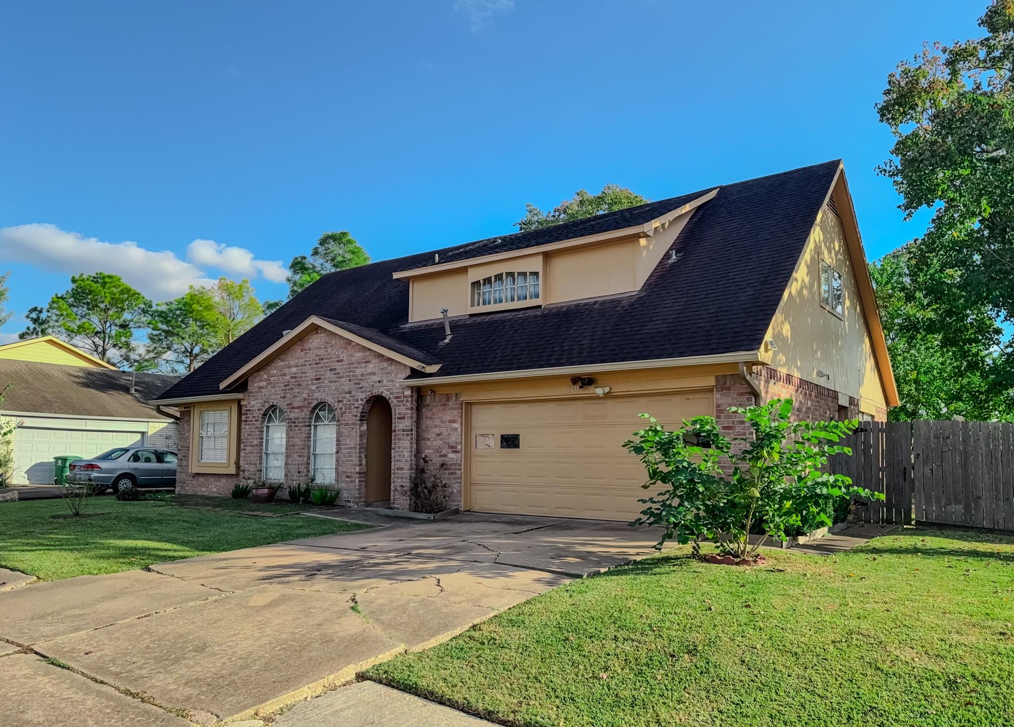 13327 Gaby Virbo Dr, Houston, TX 77083