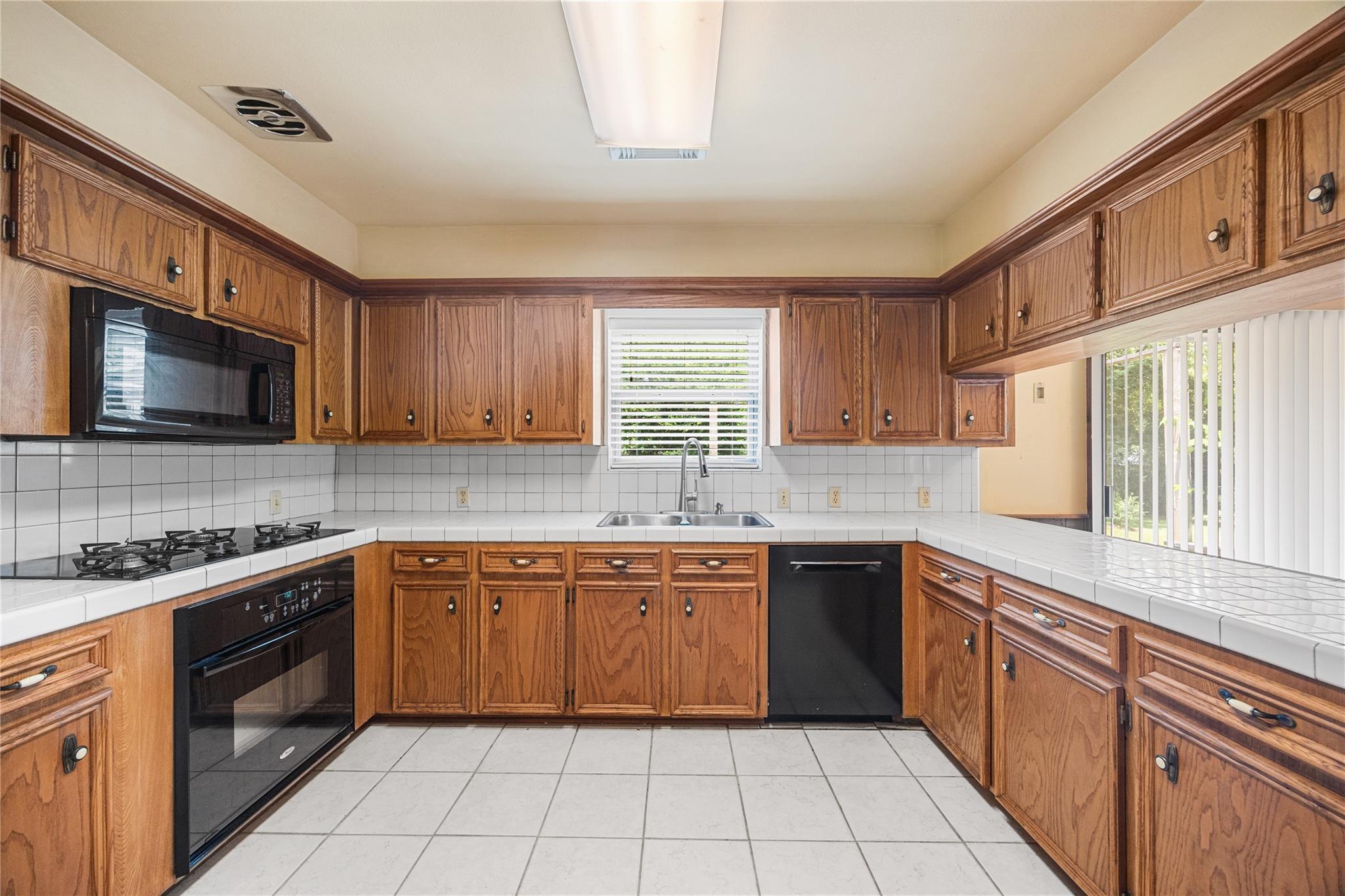 22902 Kobs Rd, Tomball, TX 77377 photo