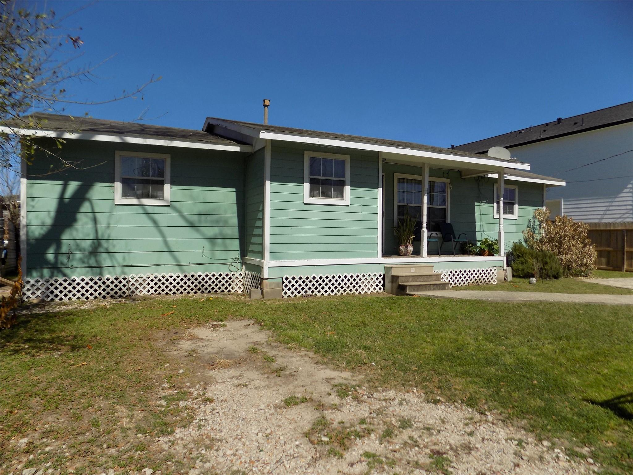 5016 Creekmont Dr, Houston, TX 77091 photo