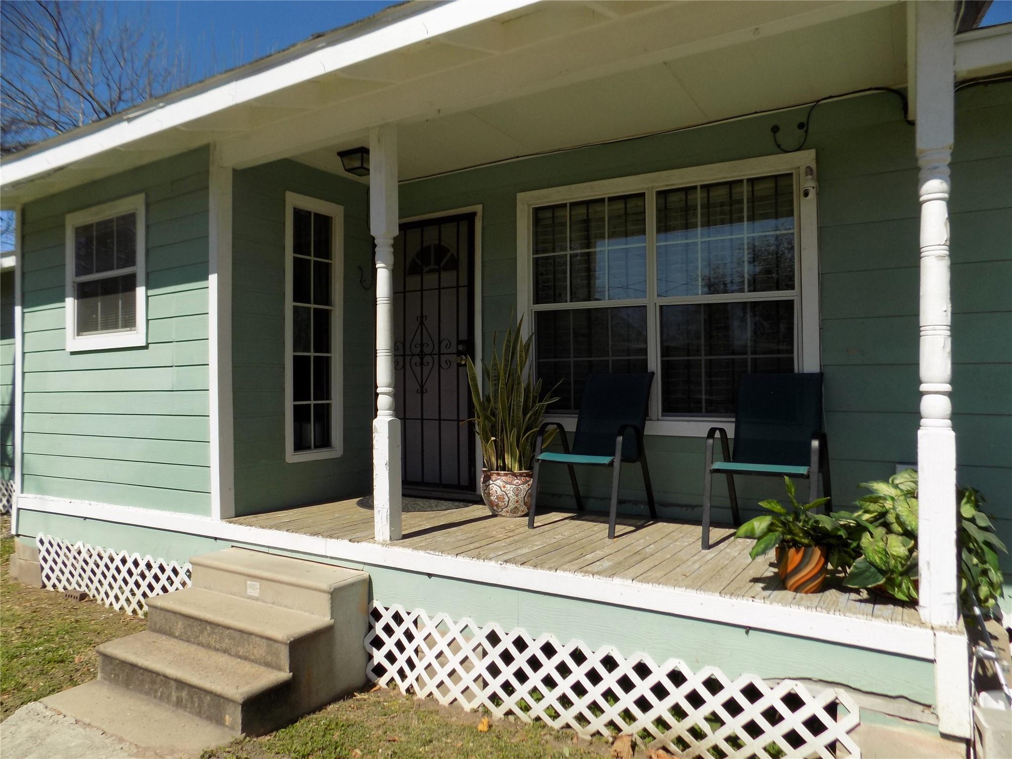 5016 Creekmont Dr, Houston, TX 77091