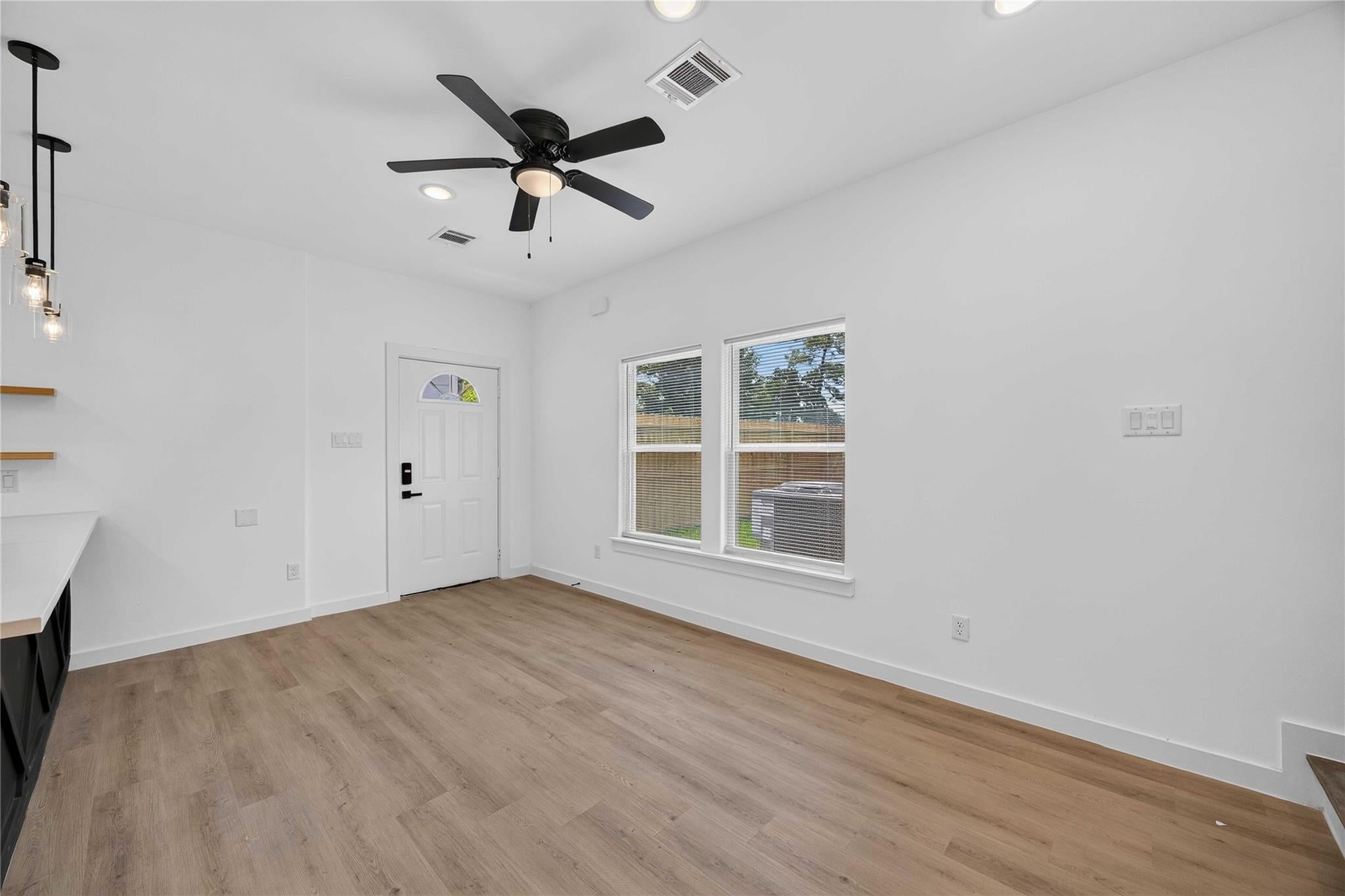 8208 Sterlingshire Street Abbey, Houston, TX 77078 photo