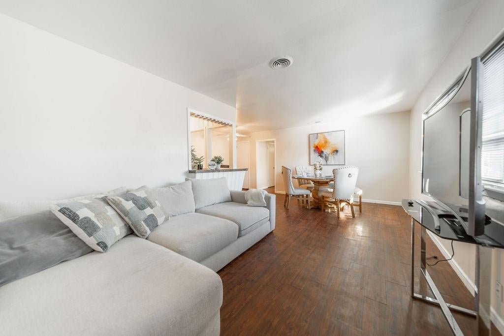 4723 Merwin St, Houston, TX 77027 photo