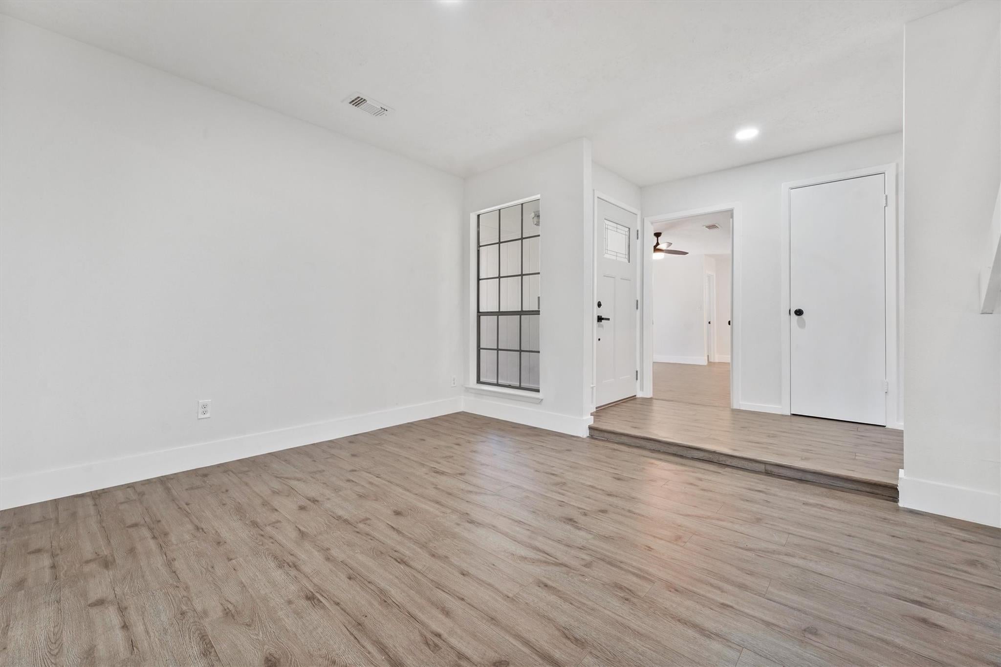 5707 Toddington Rd, Humble, TX 77346 photo