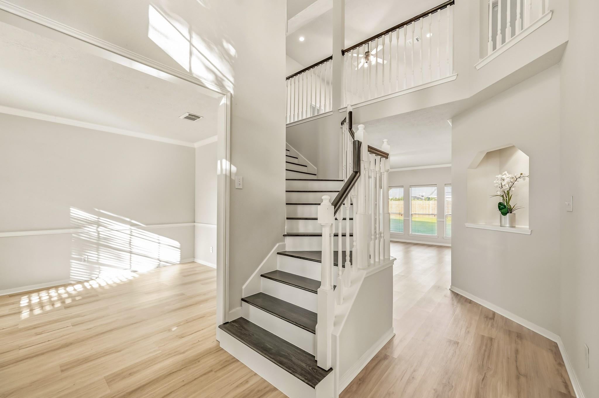 9323 Hudson Bend Cir, Houston, TX 77095 photo
