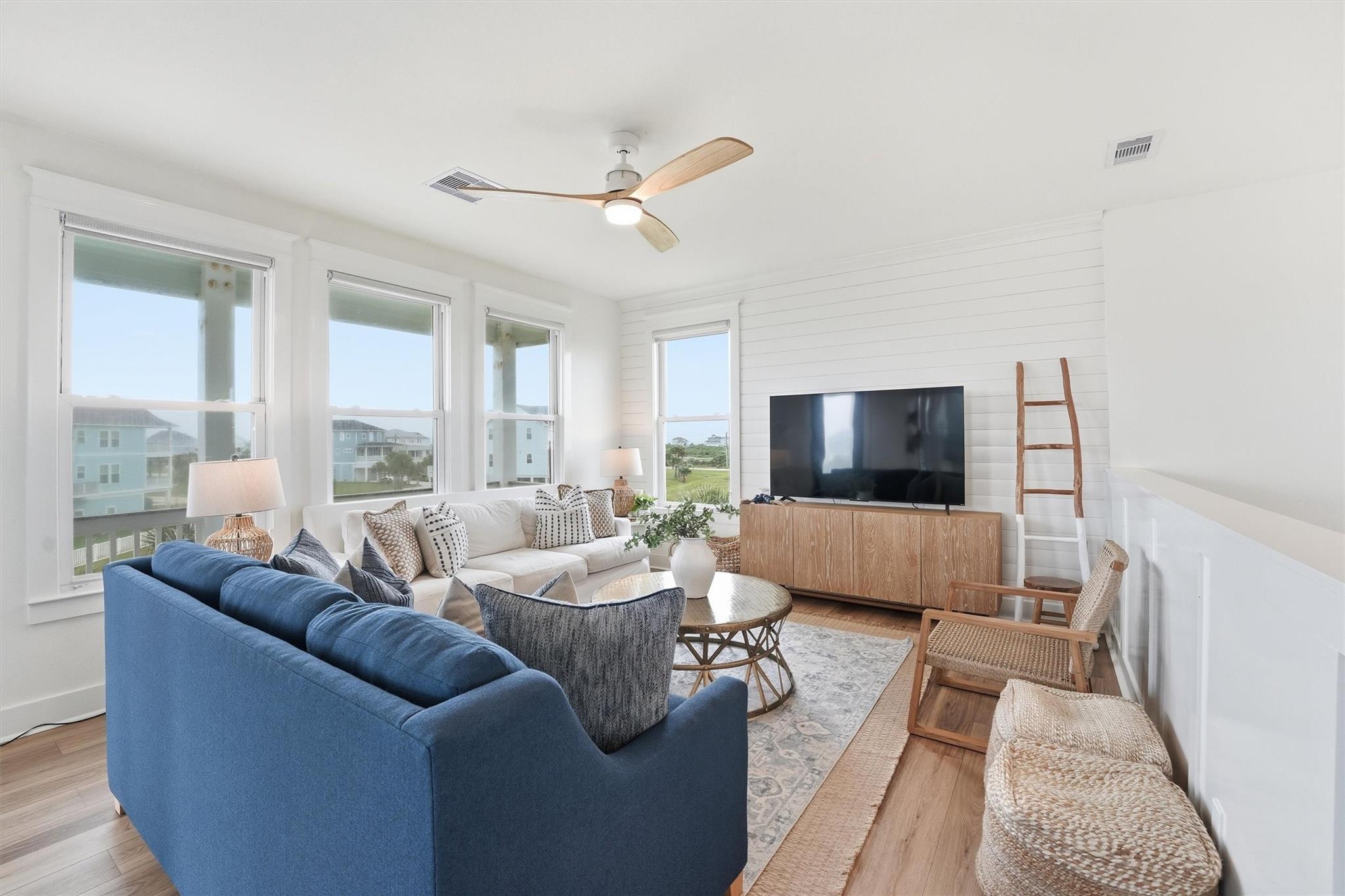 4130 King Rail Cir, Galveston, TX 77554 photo