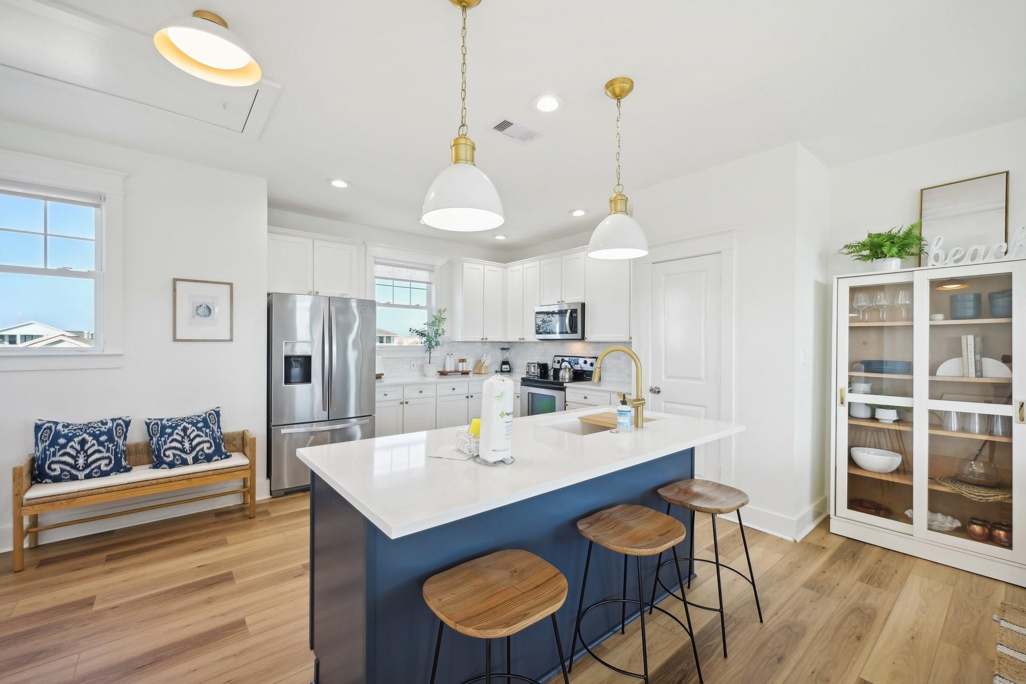 4130 King Rail Cir, Galveston, TX 77554 photo