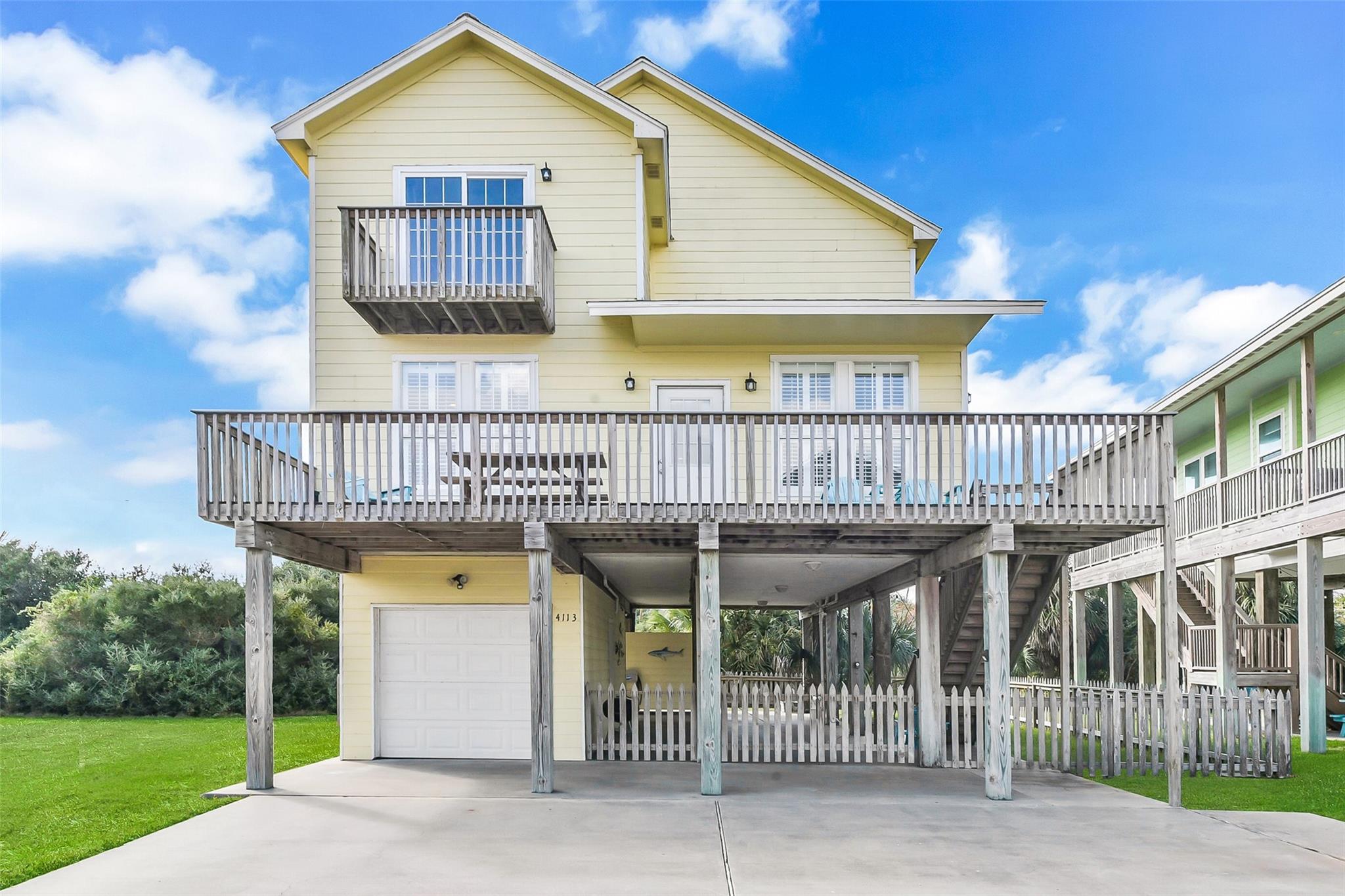 4113 Isla De Sol, Galveston, TX 77554 photo