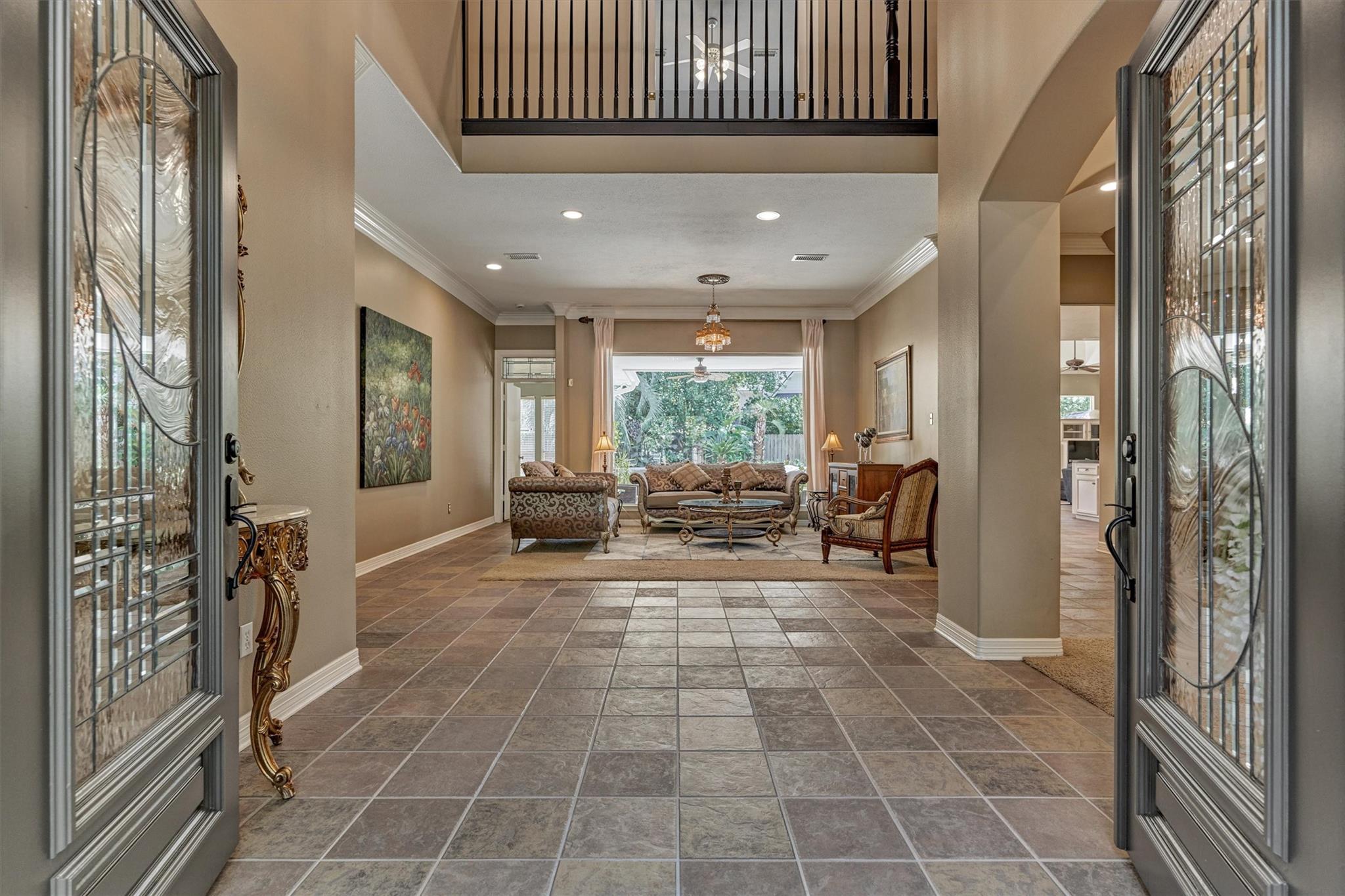 7 Clarion Rdg, The Woodlands, TX 77382 photo