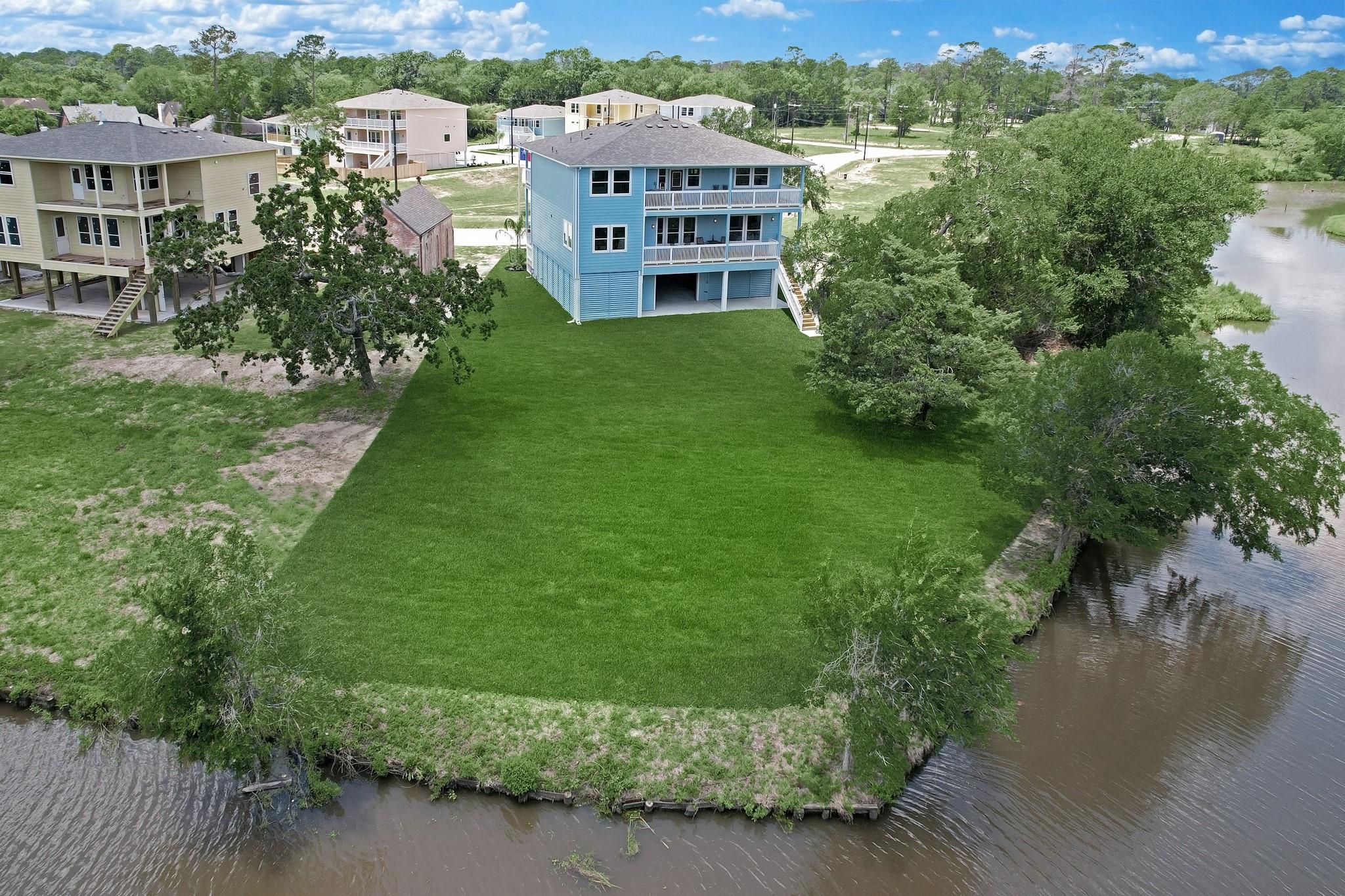 3921 Peacock Isle Dr, Dickinson, TX 77539 photo