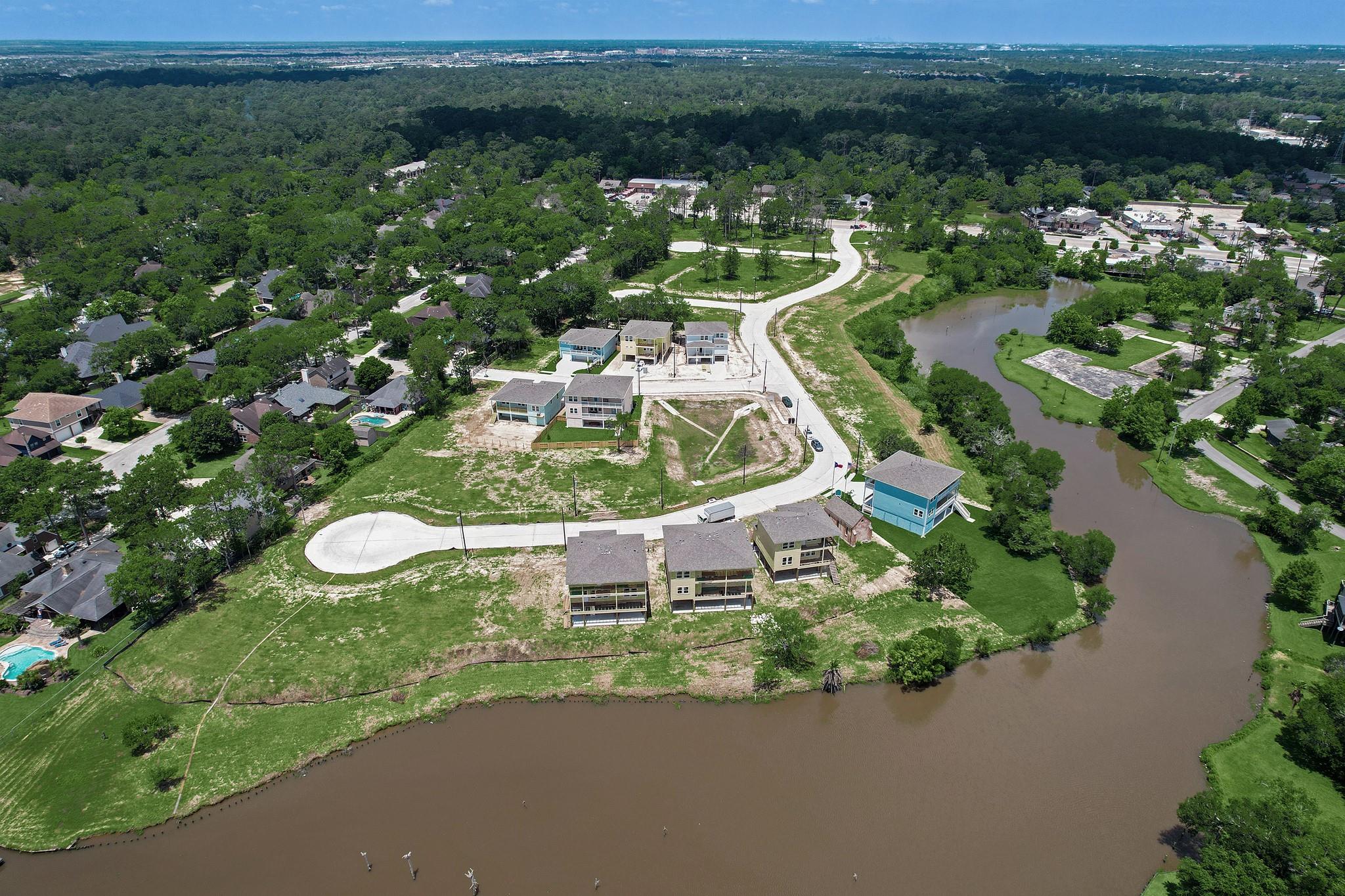 3921 Peacock Isle Dr, Dickinson, TX 77539 photo