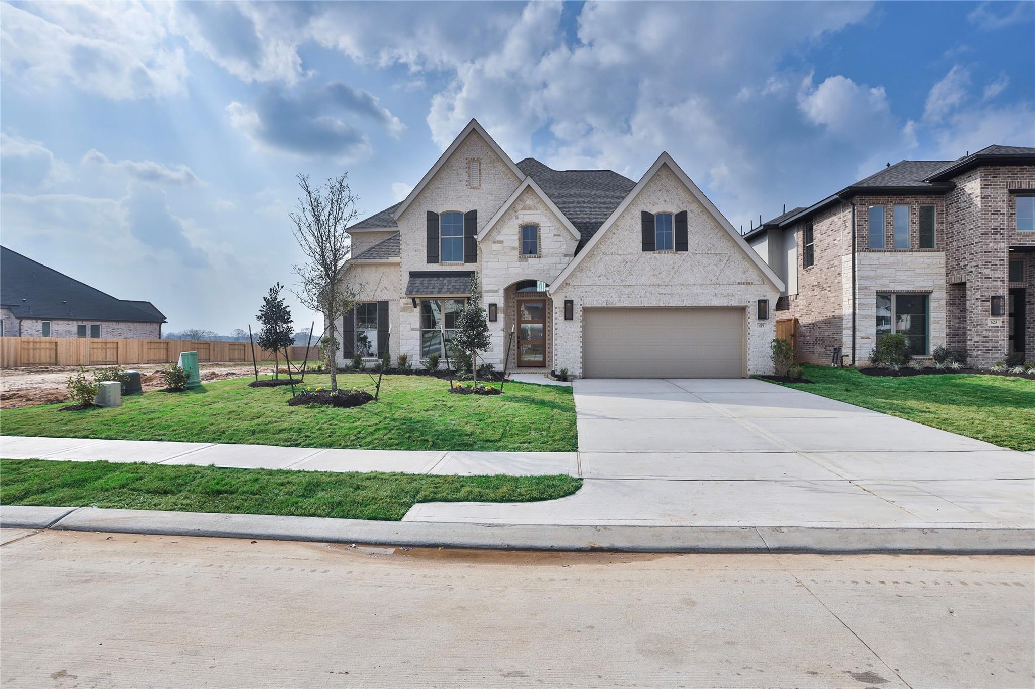 619 Gunner Dr, Montgomery, TX 77316