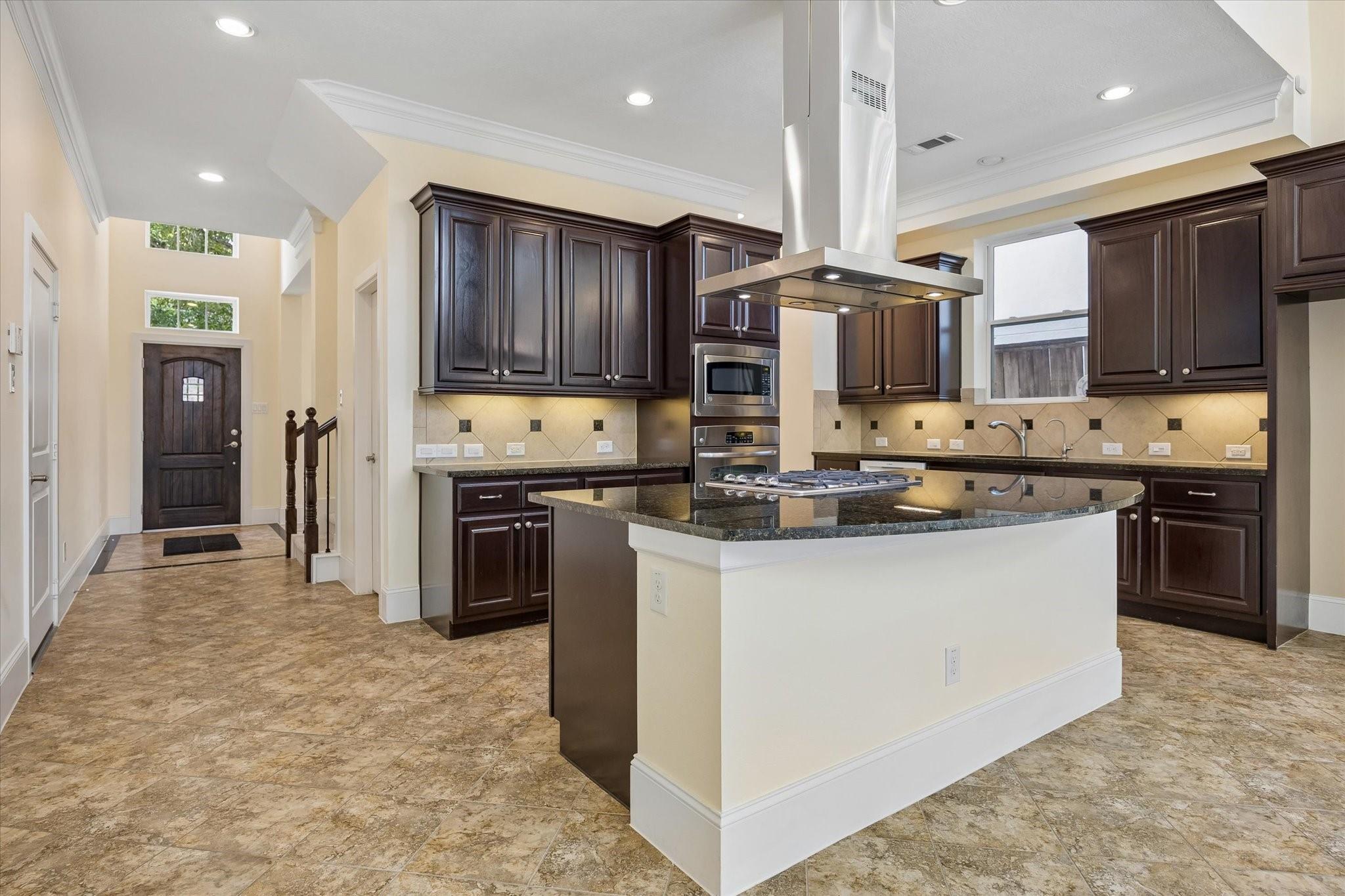 6008 Community Dr, West University Place, TX 77005 photo