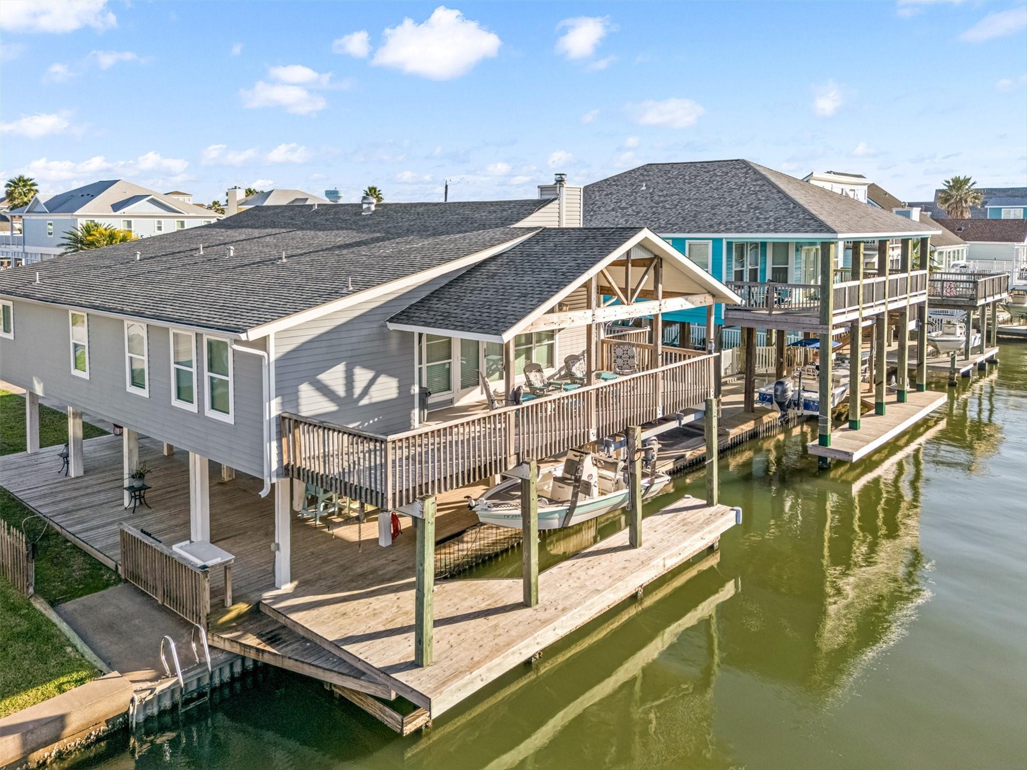 22028 Deaf P Smith Dr, Galveston, TX 77554