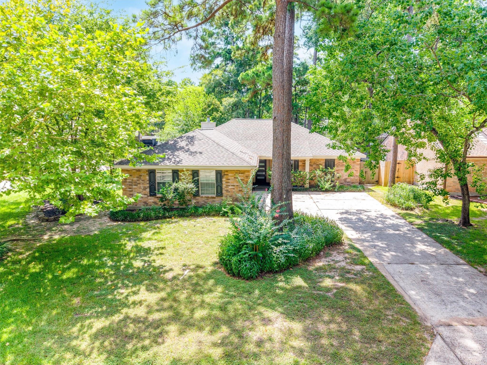 3 Still Corner Pl, Spring, TX 77381