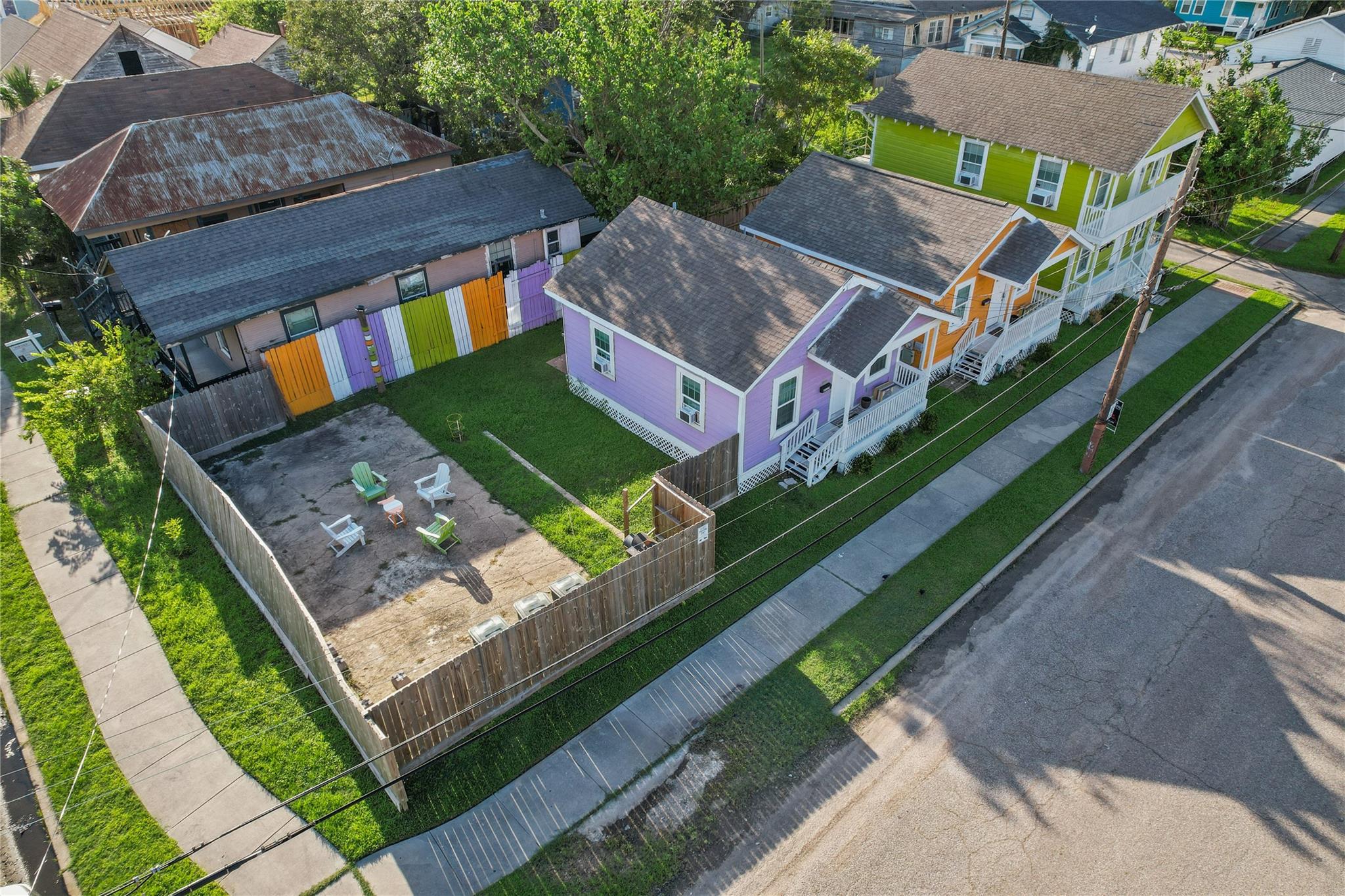 1113 28 St, Galveston, TX 77550 photo