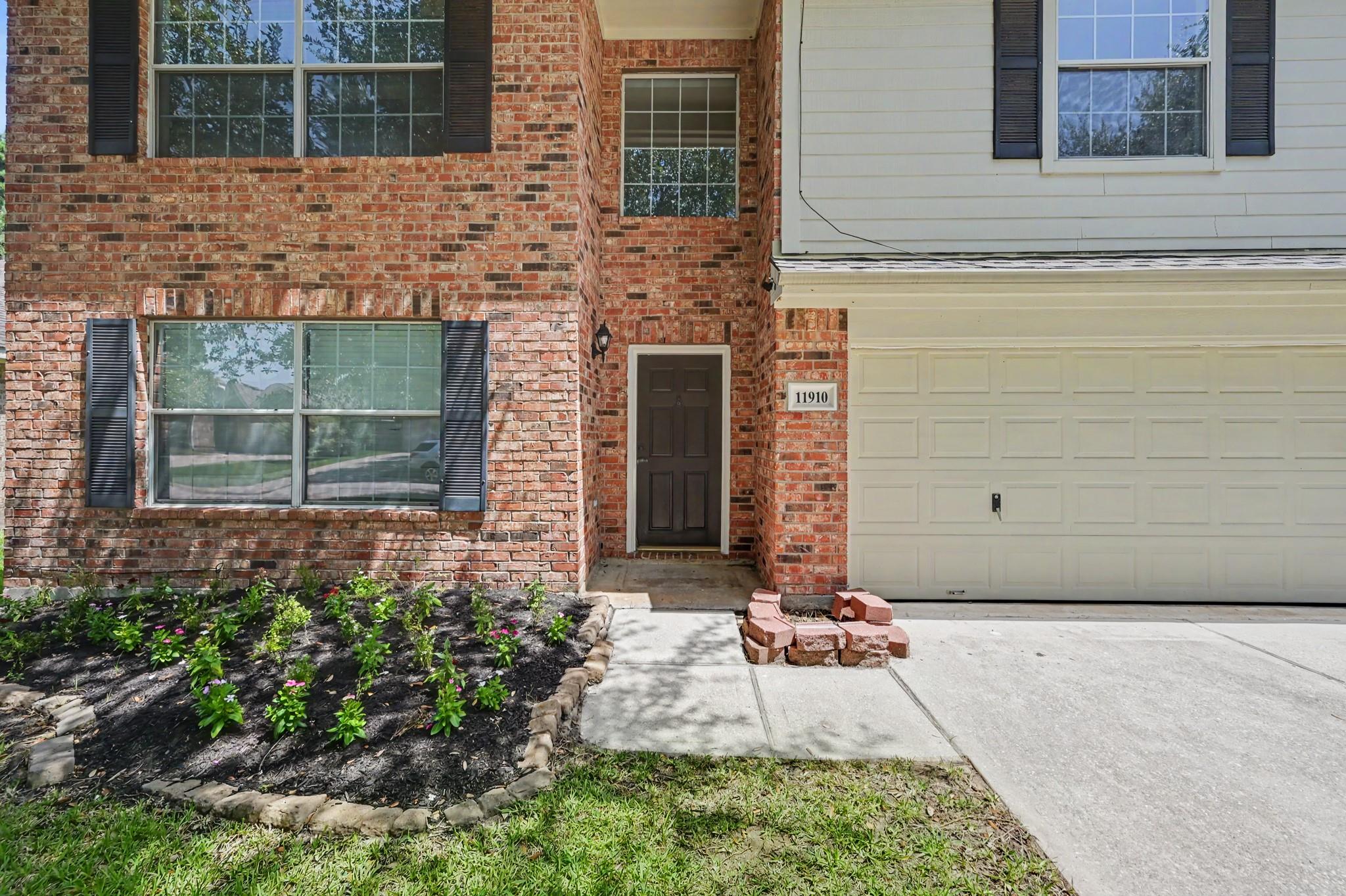 11910 Lois Ln, Pinehurst, TX 77362 photo