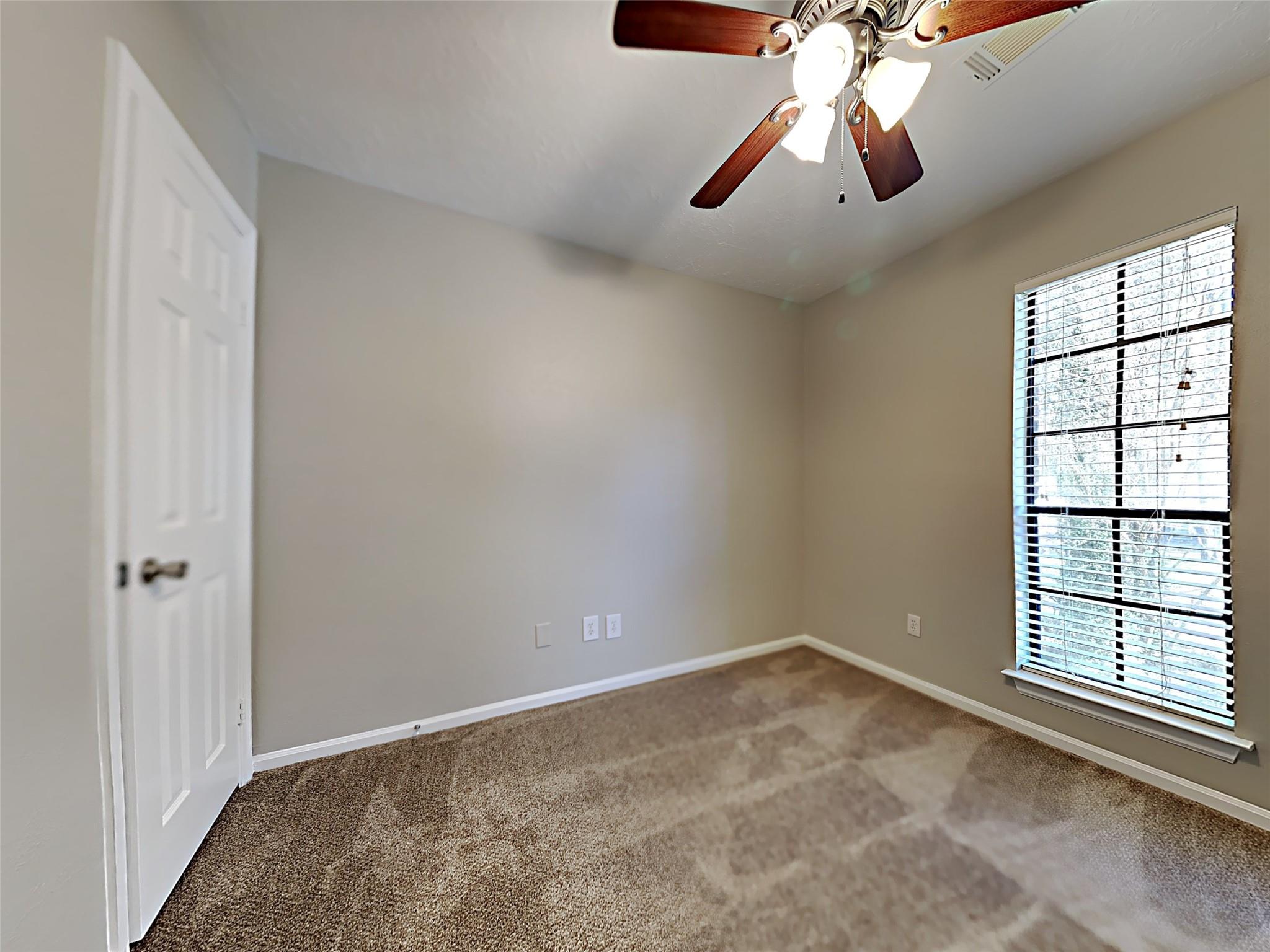 158 E Pathfinders Cir, The Woodlands, TX 77381 photo