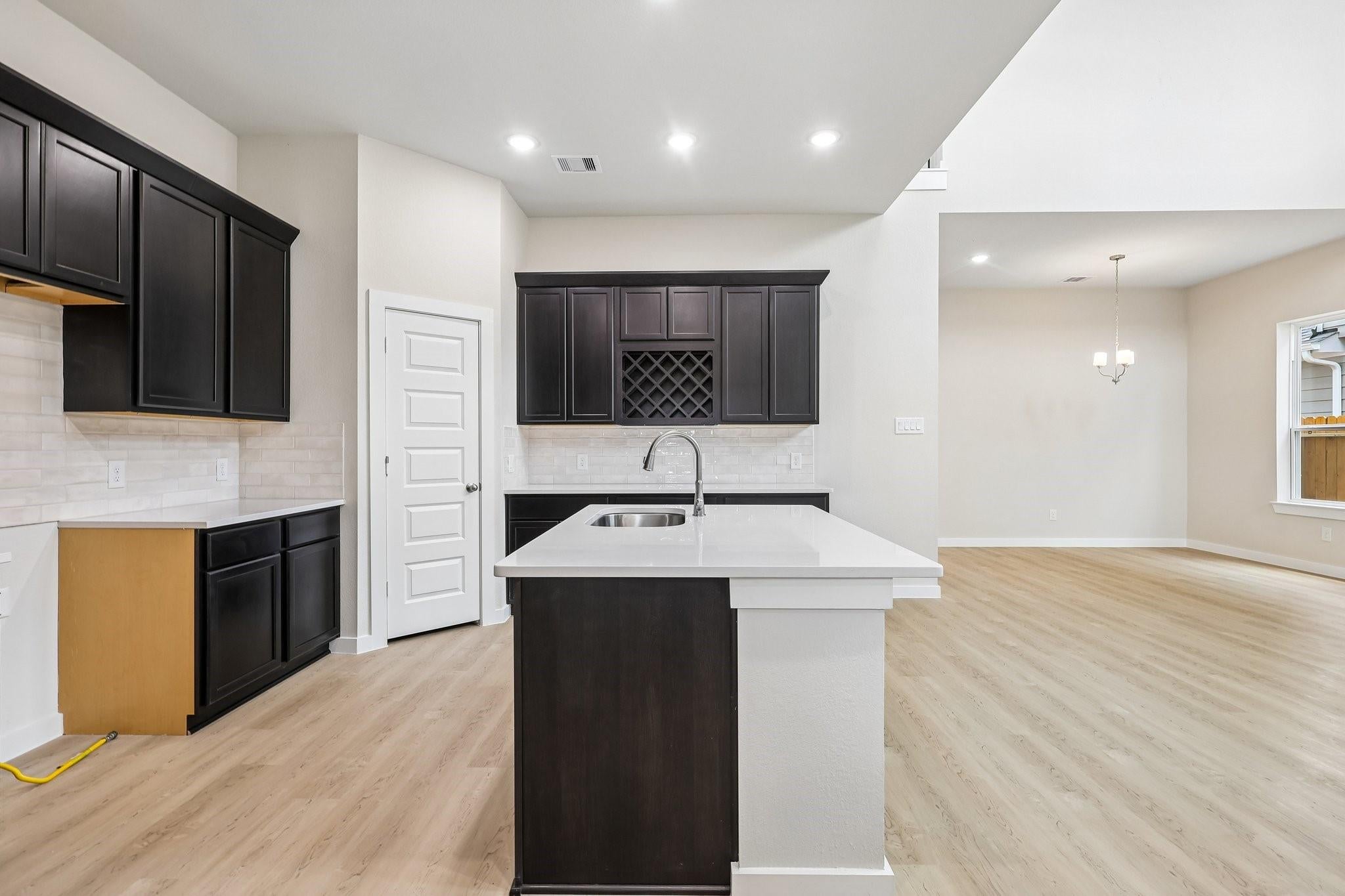 15607 Country Charm Trl, Conroe, TX 77302 photo