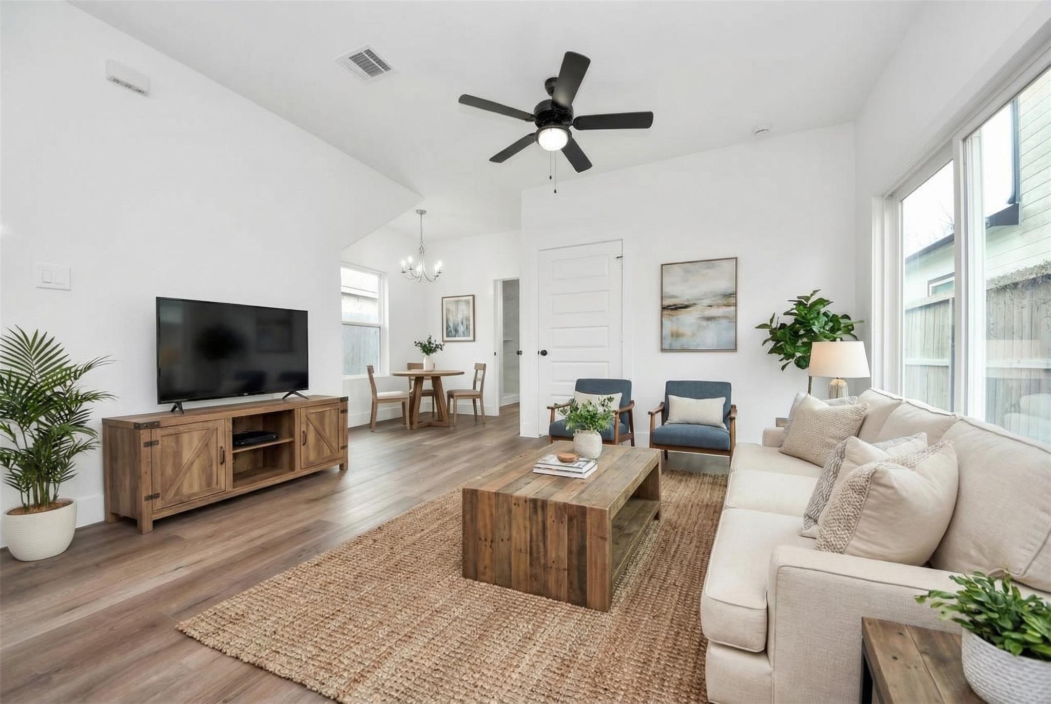 6616 Apollo St, Houston, TX 77091 photo
