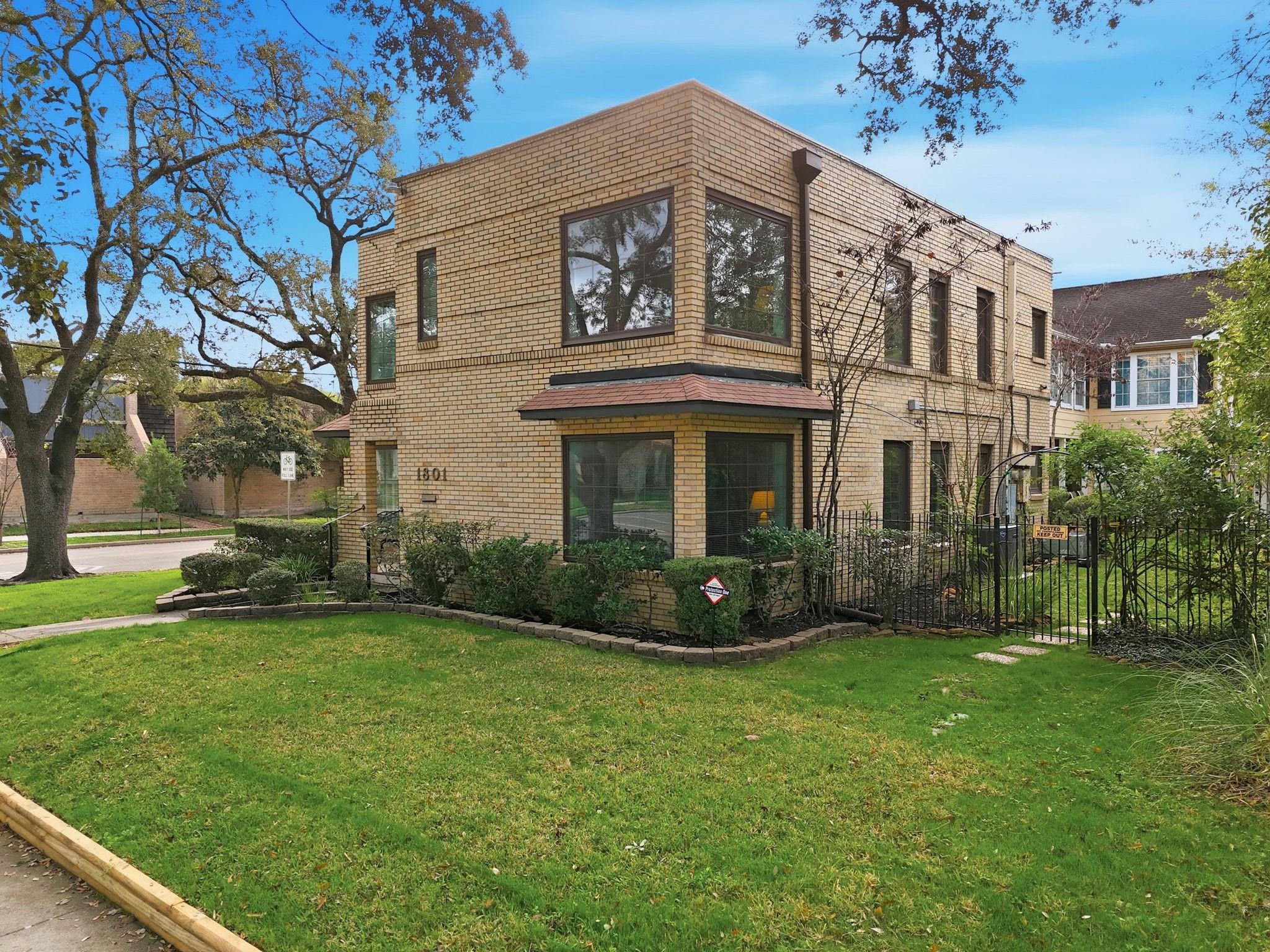 1801 Lexington St, Houston, TX 77098 photo