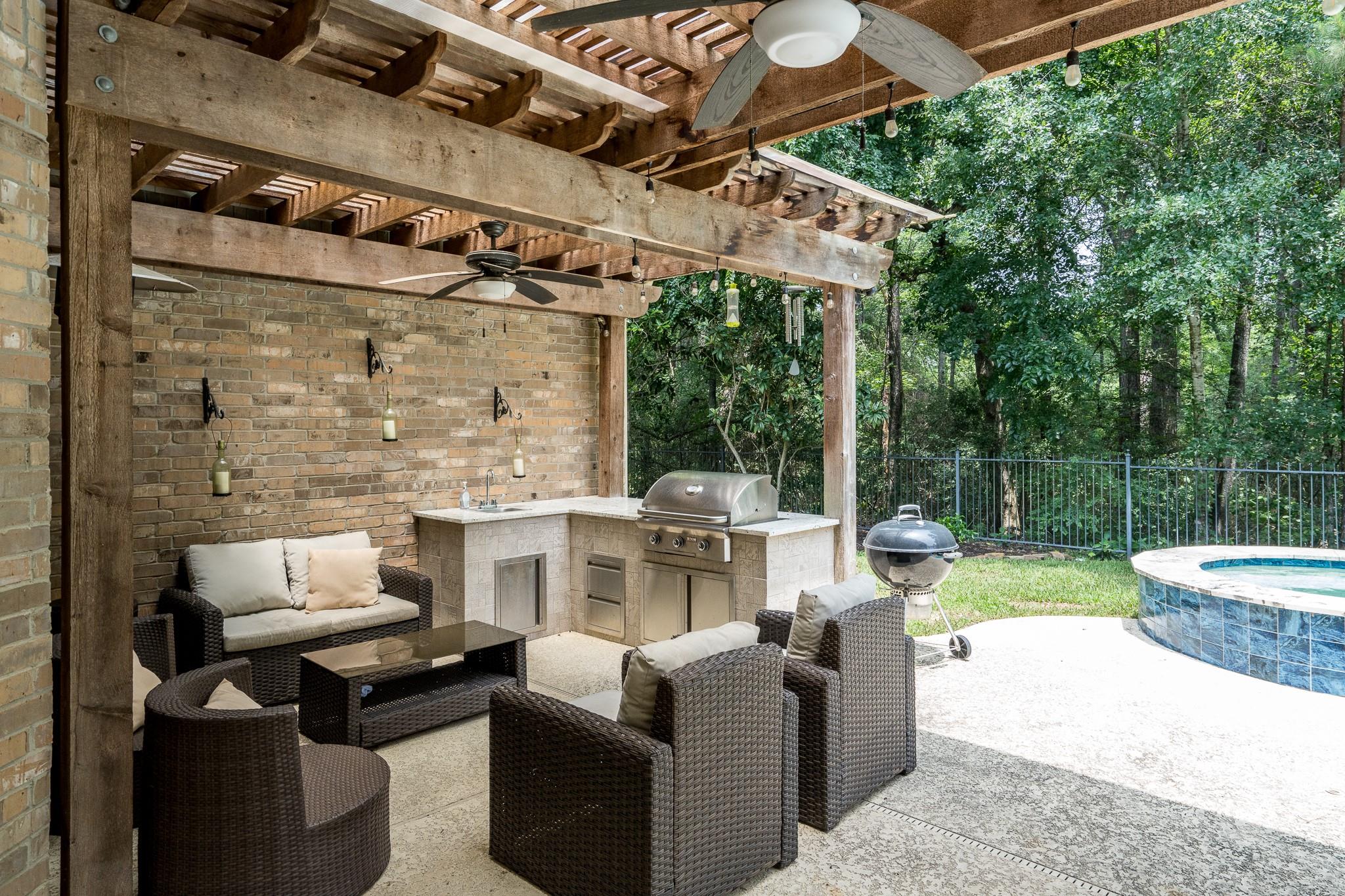 11 Dahlia Trail Pl, The Woodlands, TX 77382 photo