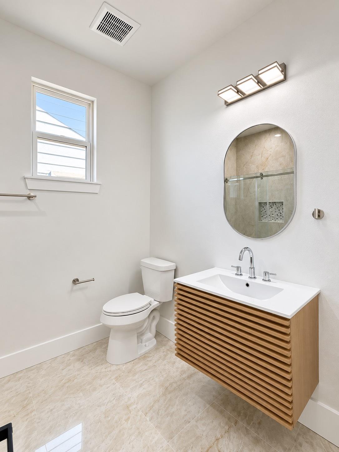 311 E Lobit, Baytown, TX 77520 photo