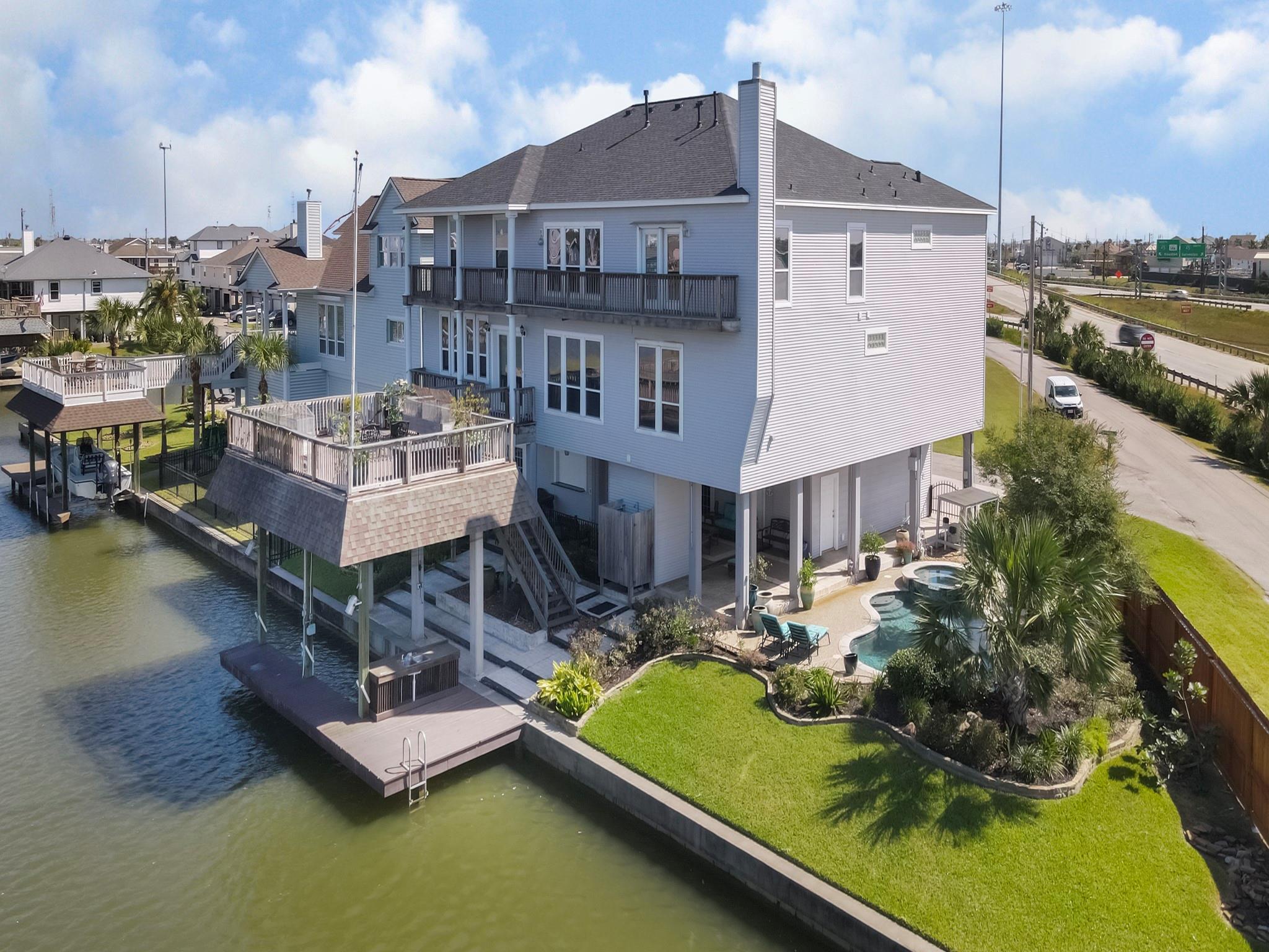 1 Pintail St, La Marque, TX 77568