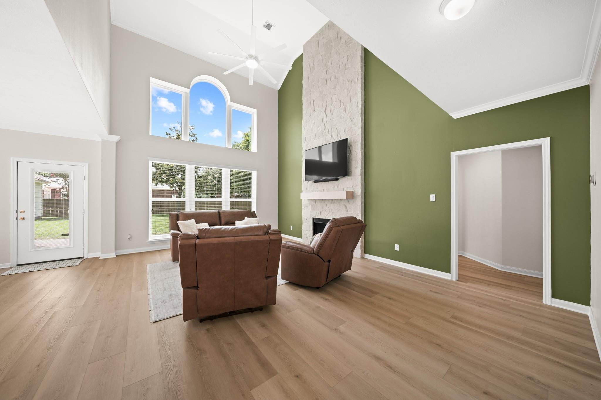 403 Trail Head St, Friendswood, TX 77546 photo