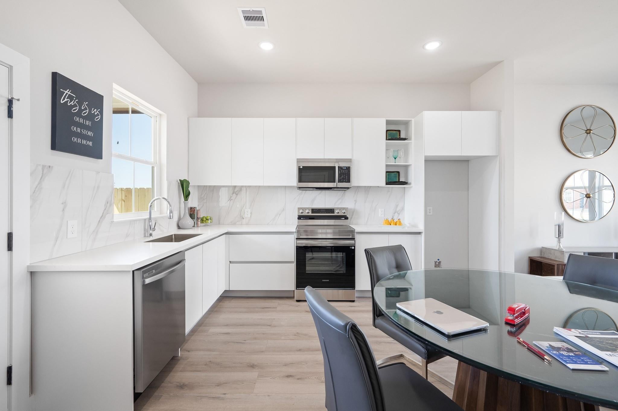 6702 Metro Blvd #7, Houston, TX 77083 photo