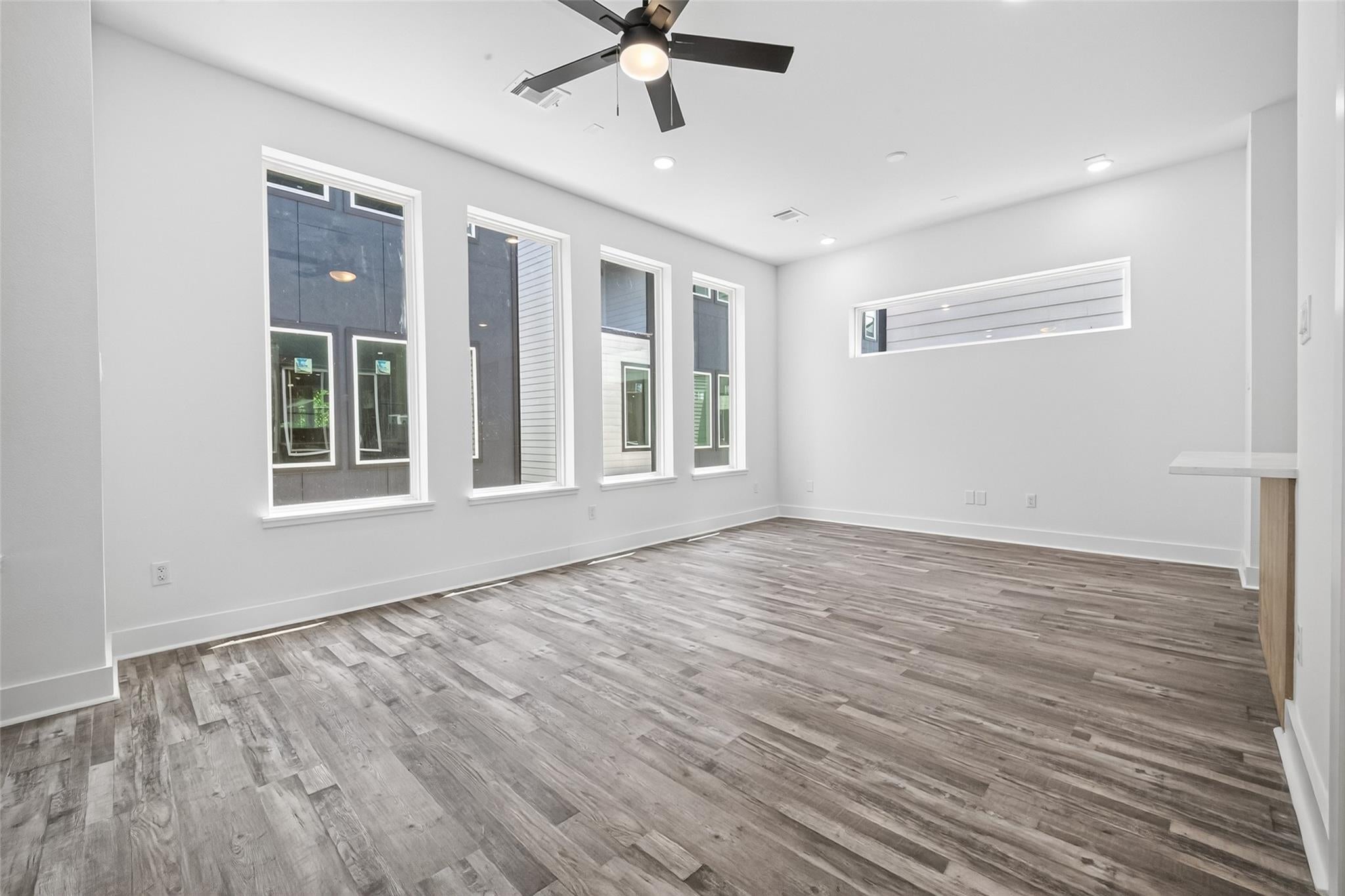 1928 Laverne St, Houston, TX 77080 photo