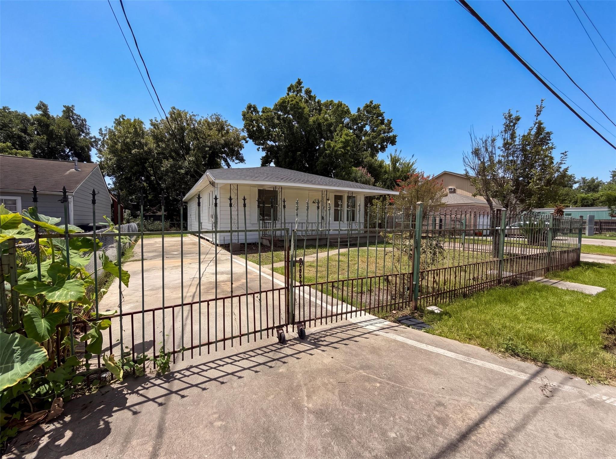 714 Bolling Ln, Houston, TX 77076 photo