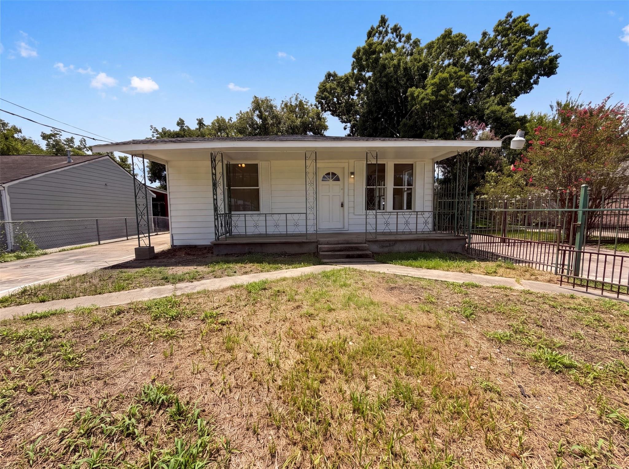 714 Bolling Ln, Houston, TX 77076 photo